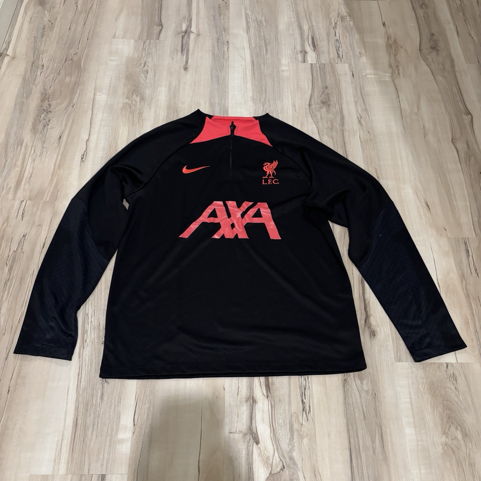 Nike Dri-FIT Liverpool FC AXA Quarter-Zip Training Jacket Black/Red Size L Nike Dri-FIT Liverpool FC AXA Quarter-Zip Training Jacket Black/Red Size L