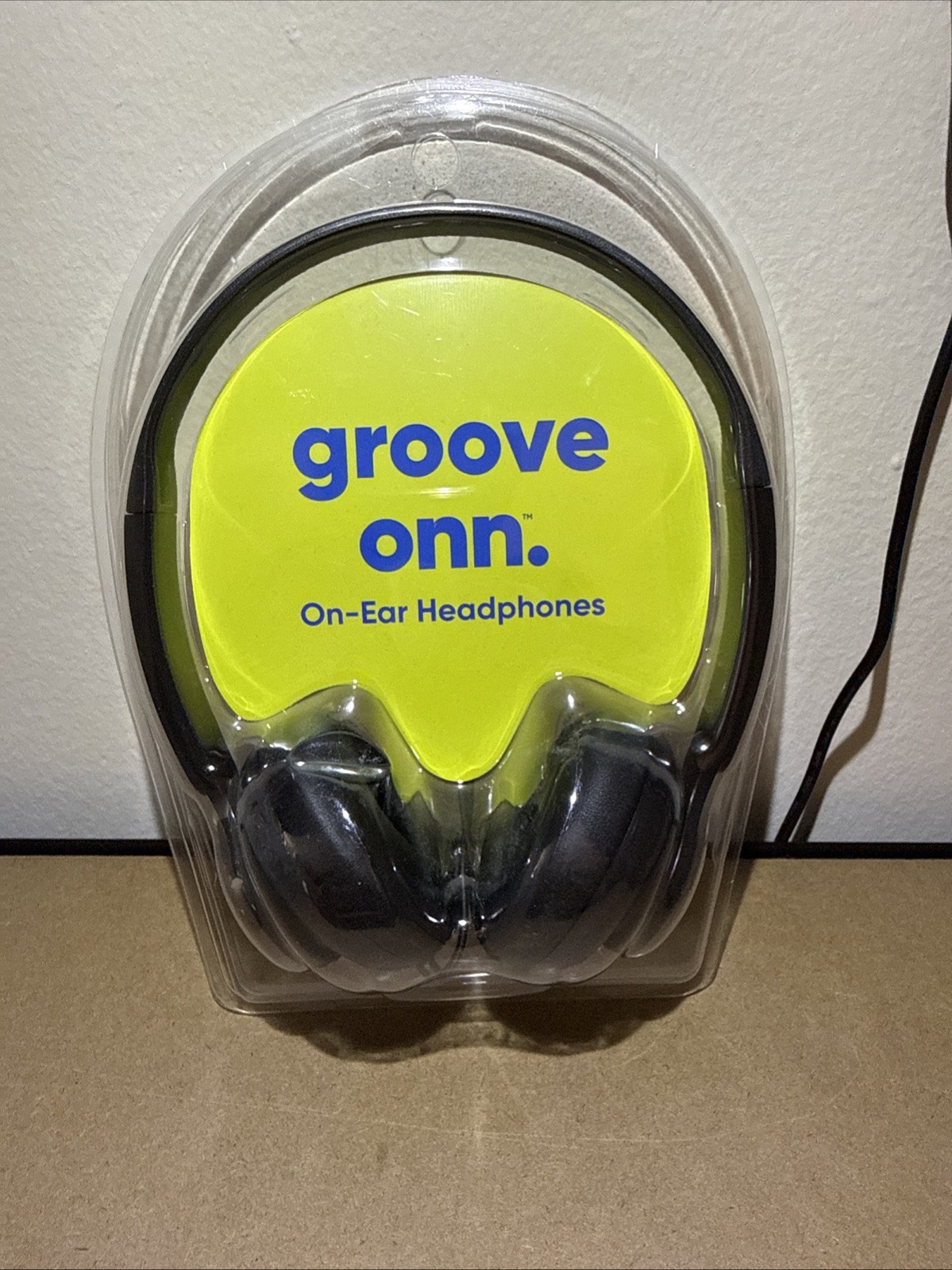 Onn Groove On-Ear Wired Headphones - Black New Onn Groove On-Ear Wired Headphones - Black New