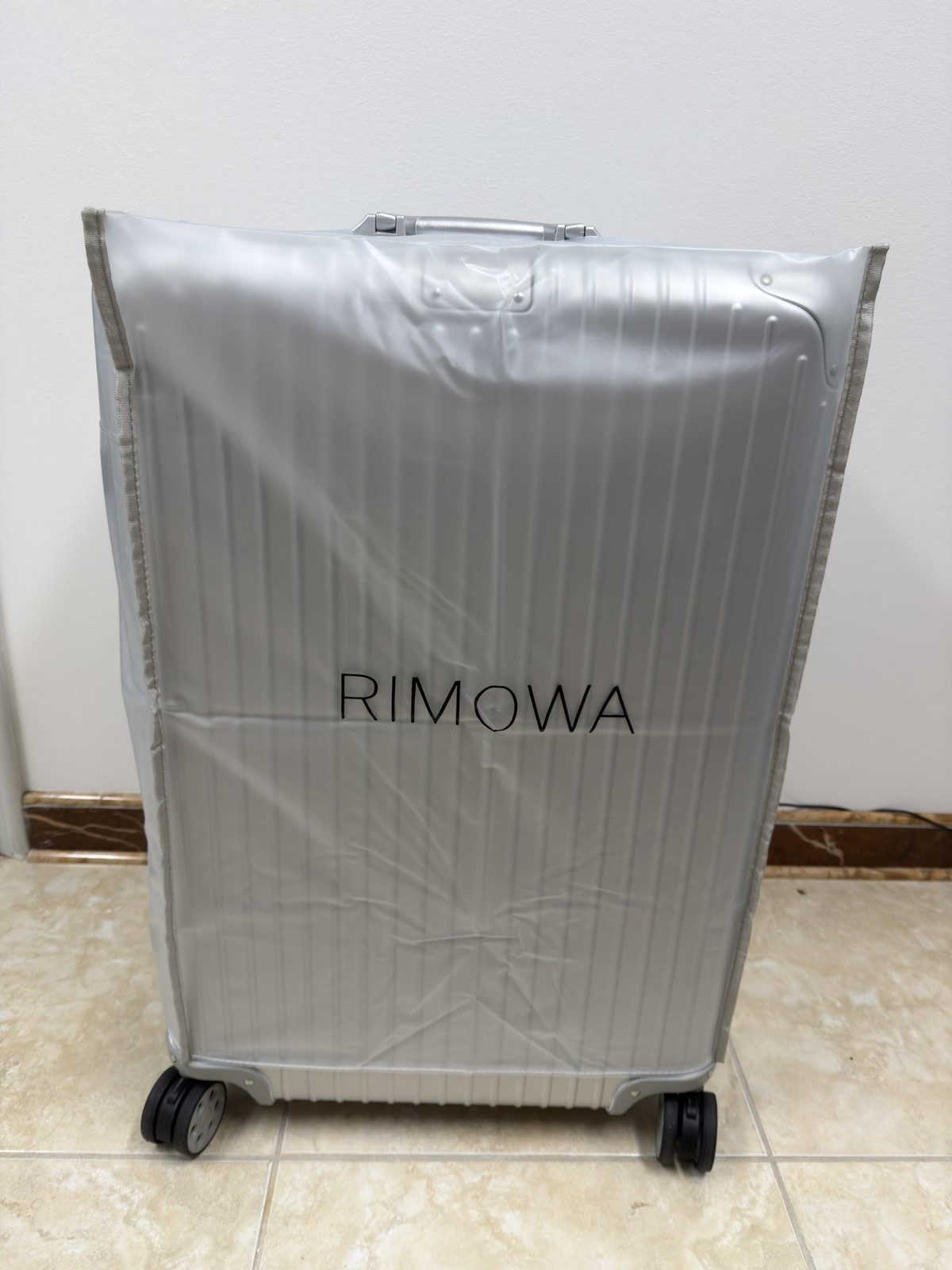 RIMOWA Original Check-in L Suitcase in silver RIMOWA Original Check-in L Suitcase in silver