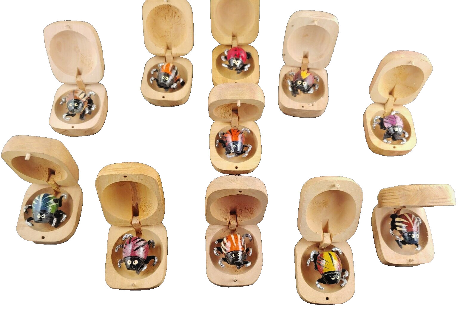 Bug In A Box Gag Toy Gift Moving Legs Novelty Bug in a nut Vintage wood handmade Bug In A Box Gag Toy Gift Moving Legs Novelty Bug in a nut Vintage wood handmade