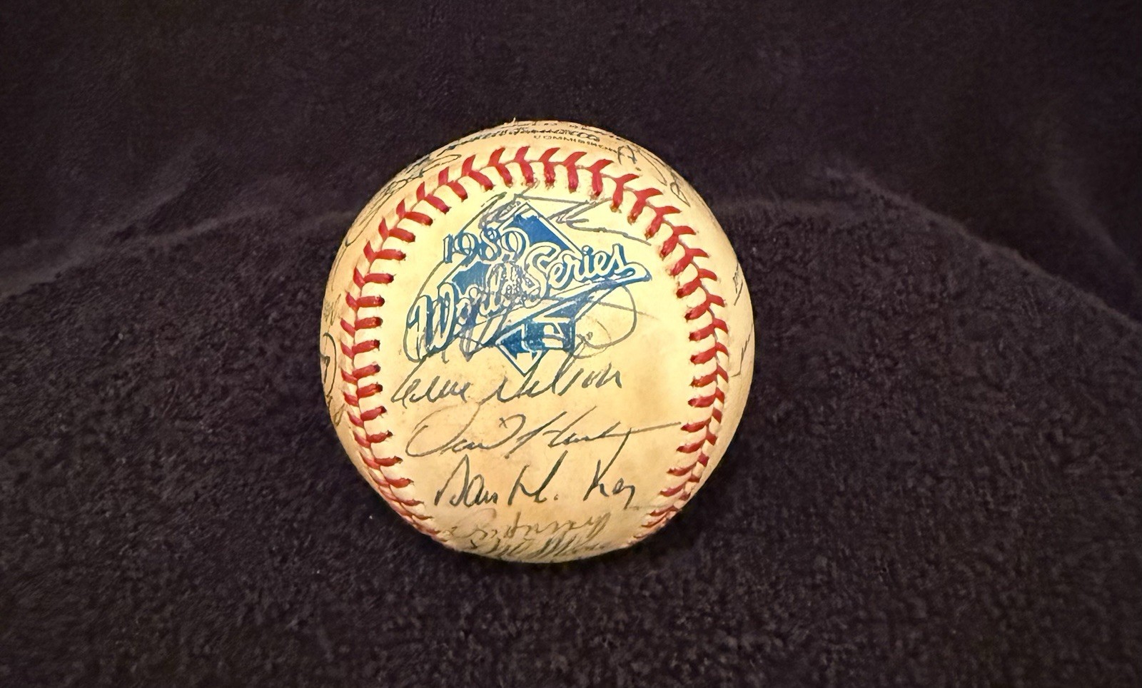 1989 Oakland A’s World Series champs team signed baseball 24 signatures 1989 Oakland A’s World Series champs team signed baseball 24 signatures