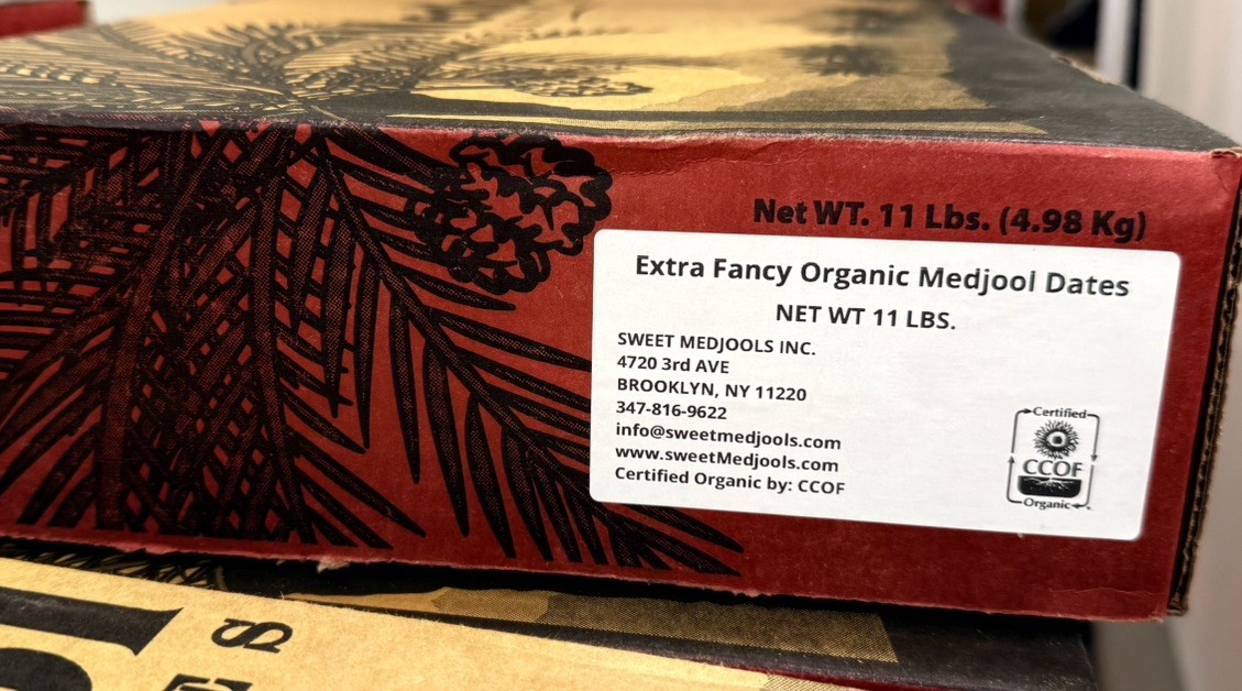 MEDJOOL DATES 11 LB. EXTRA FANCY ORGANIC. CALIFORNIA DATES. 