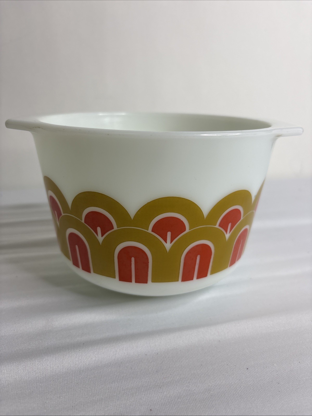 Vintage 1971 Pyrex Arches Fish Scales 1.5 quart  343