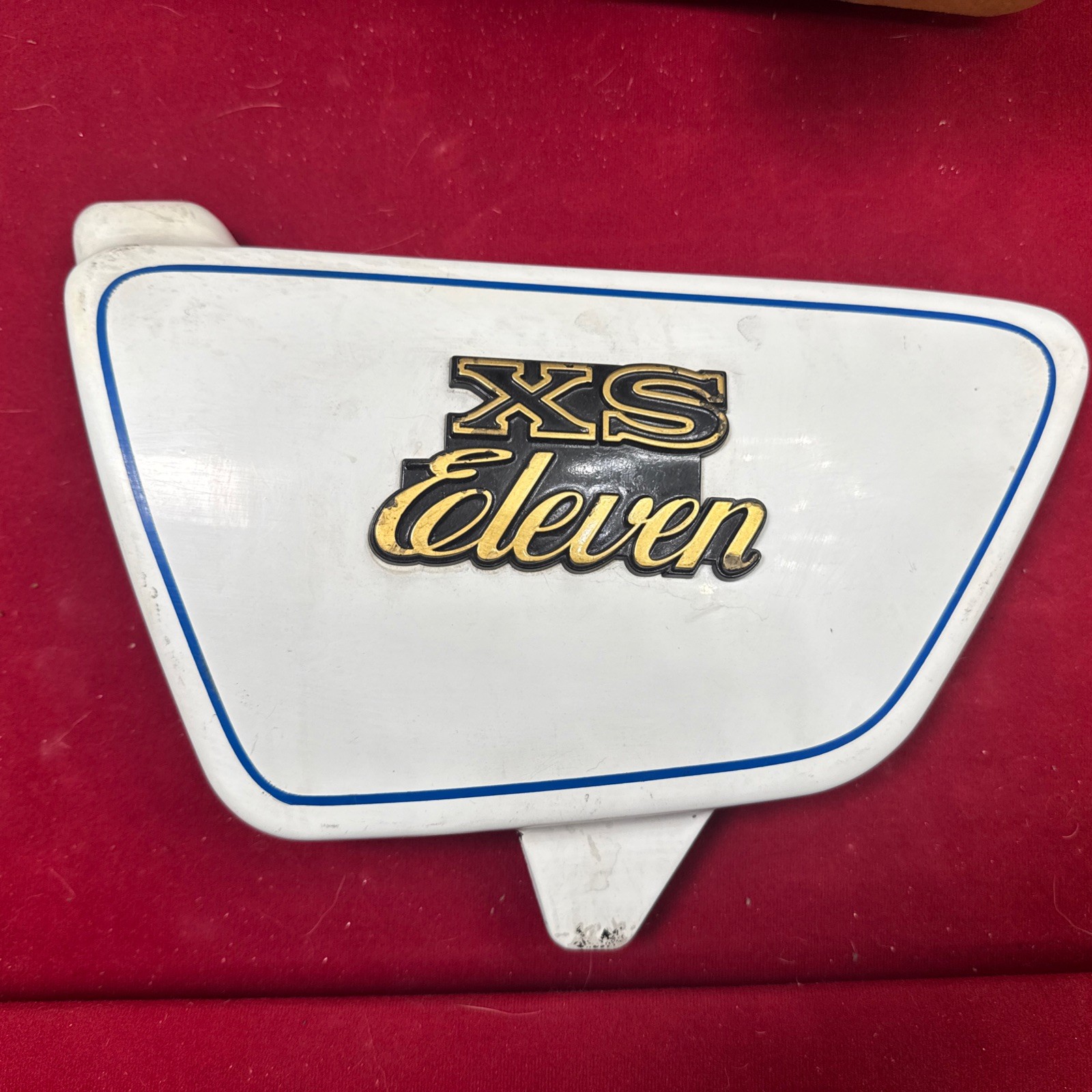 1978 - 1981 Yamaha Xs 1100 Original Side Panel Cover WITH TAB 1978 - 1981 Yamaha Xs 1100 Original Side Panel Cover WITH TAB