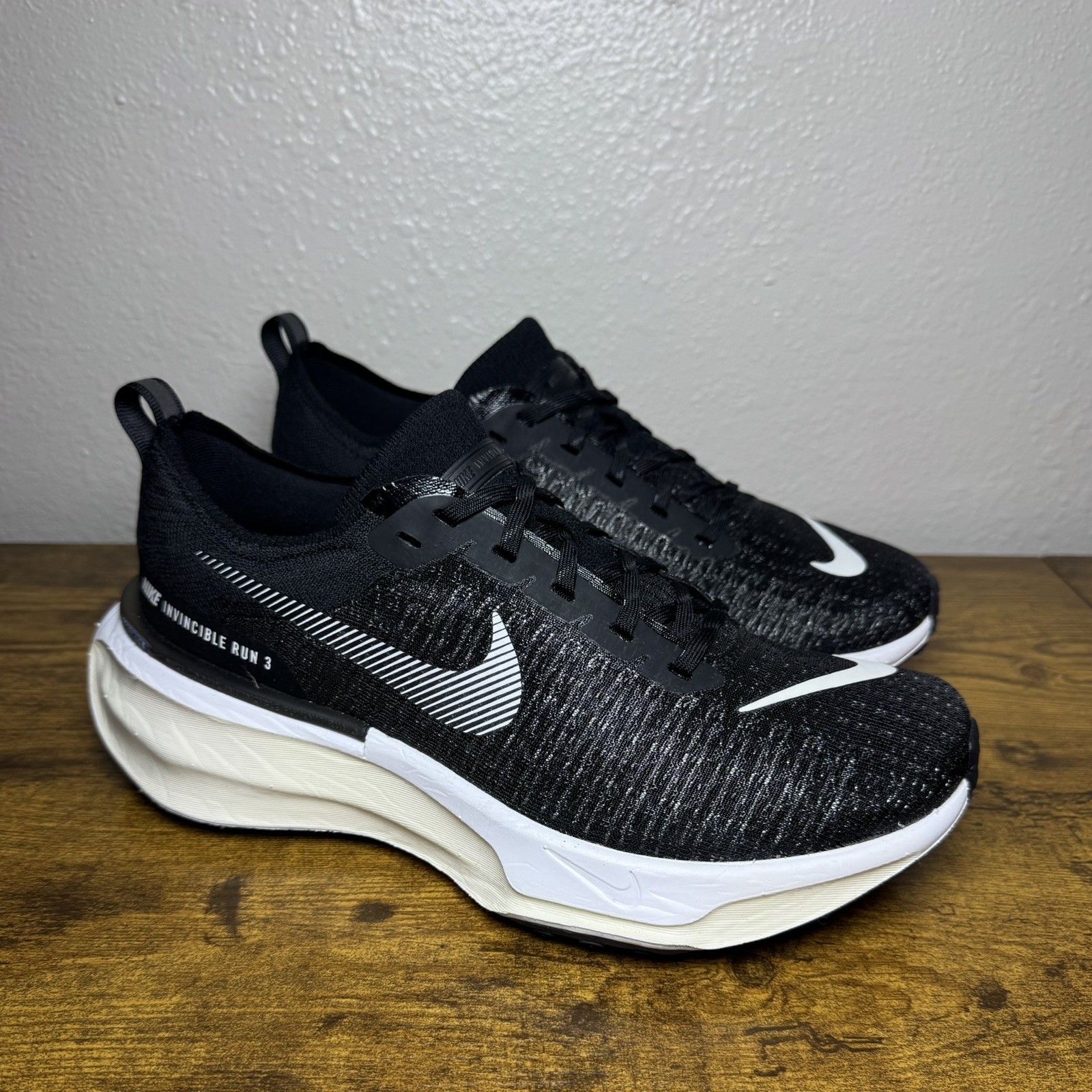Nike ZoomX Invincible Run Flyknit 3 Mens Size 9.5 Black Running Shoes Wide