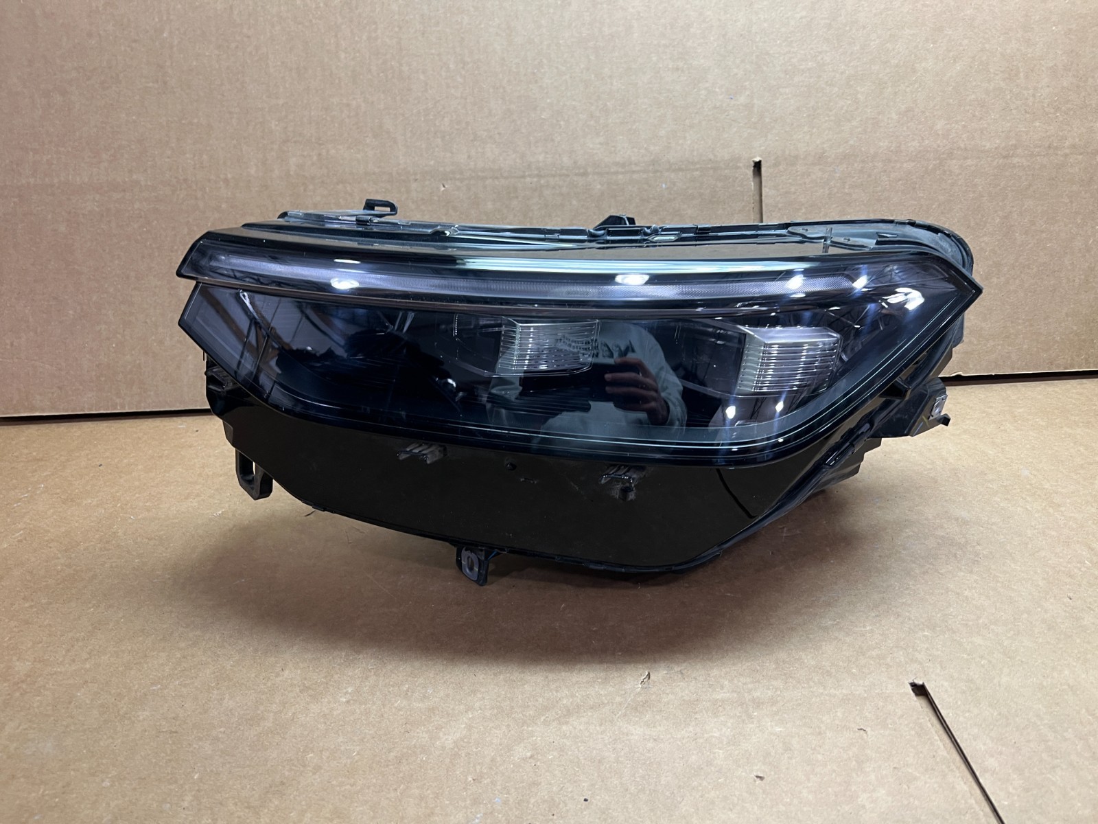 OEM 2025 2026 VOLKSWAGEN TIGUAN LED HEADLIGHT LEFT LH NICE 57N.941.081.B