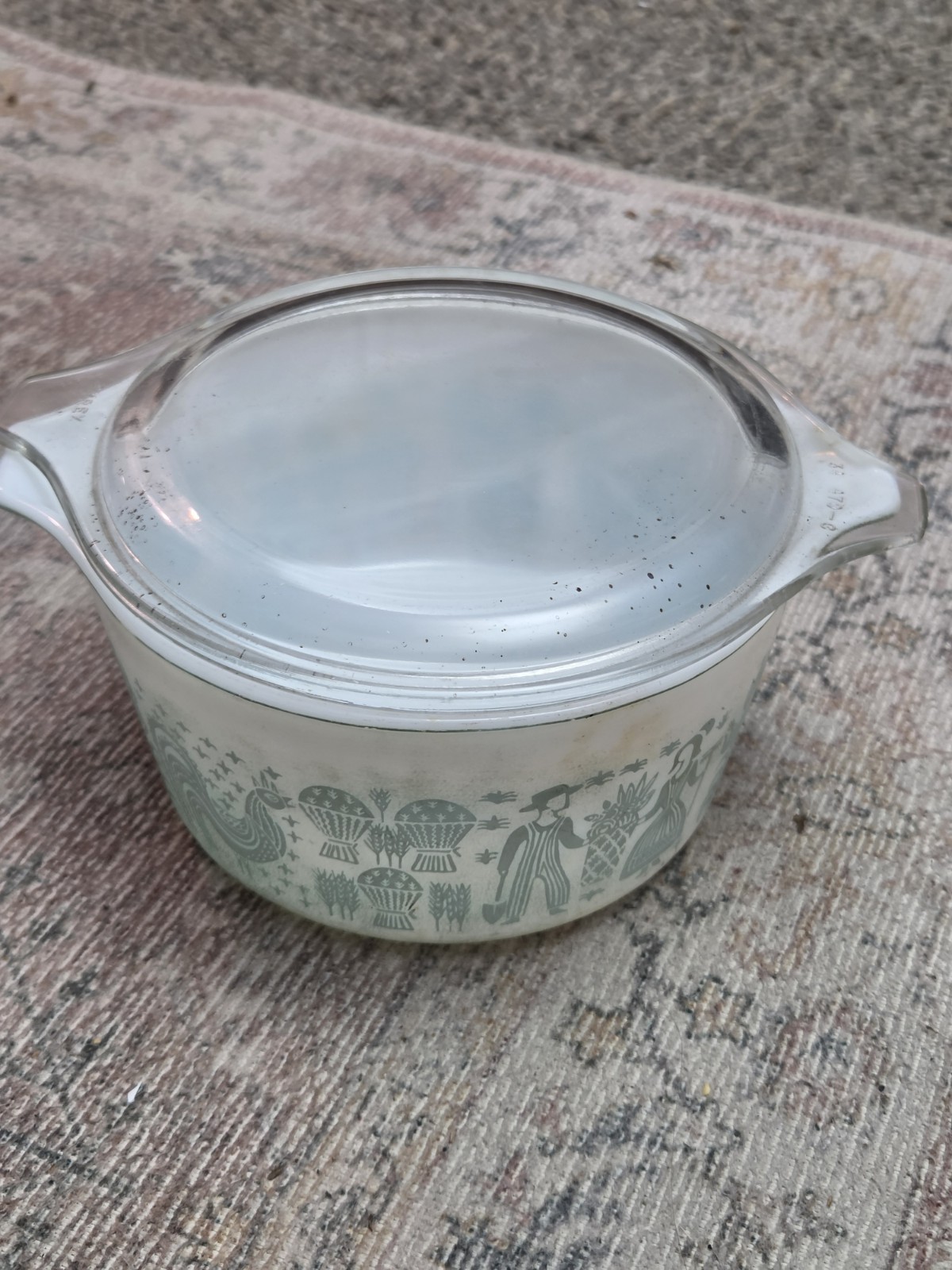 Vintage Pyrex Amish Butterprint 473 1qt Casserole & Lid. Beautiful Shiny Graphic