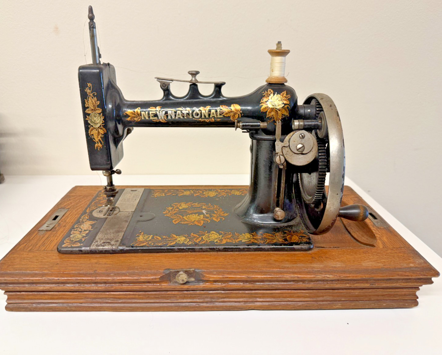 Antique New National Hand Crank Sewing Machine w/ Carved Bentwood Case