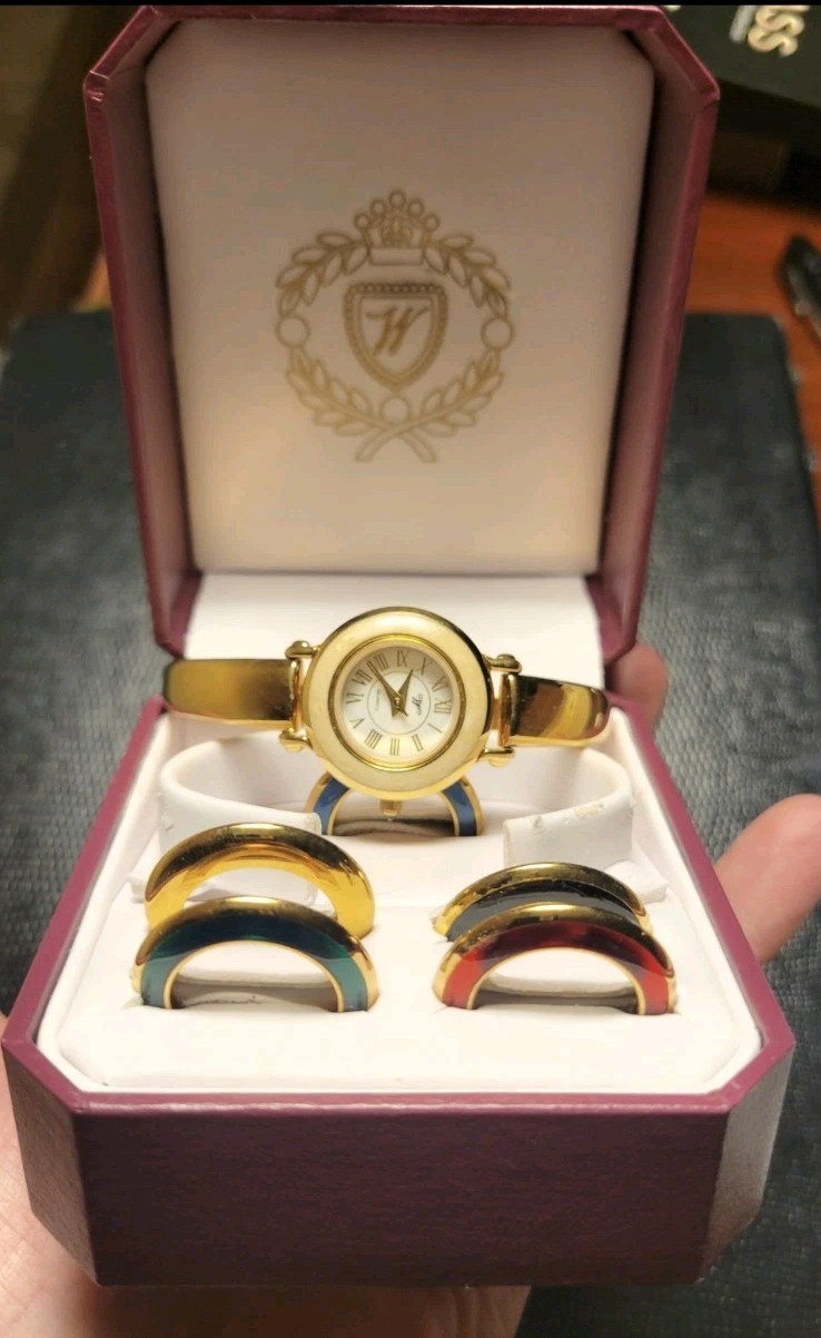 Worthington Women’s Watch Gift Set Box 6 Interchangeable Bezels Needs Battery
