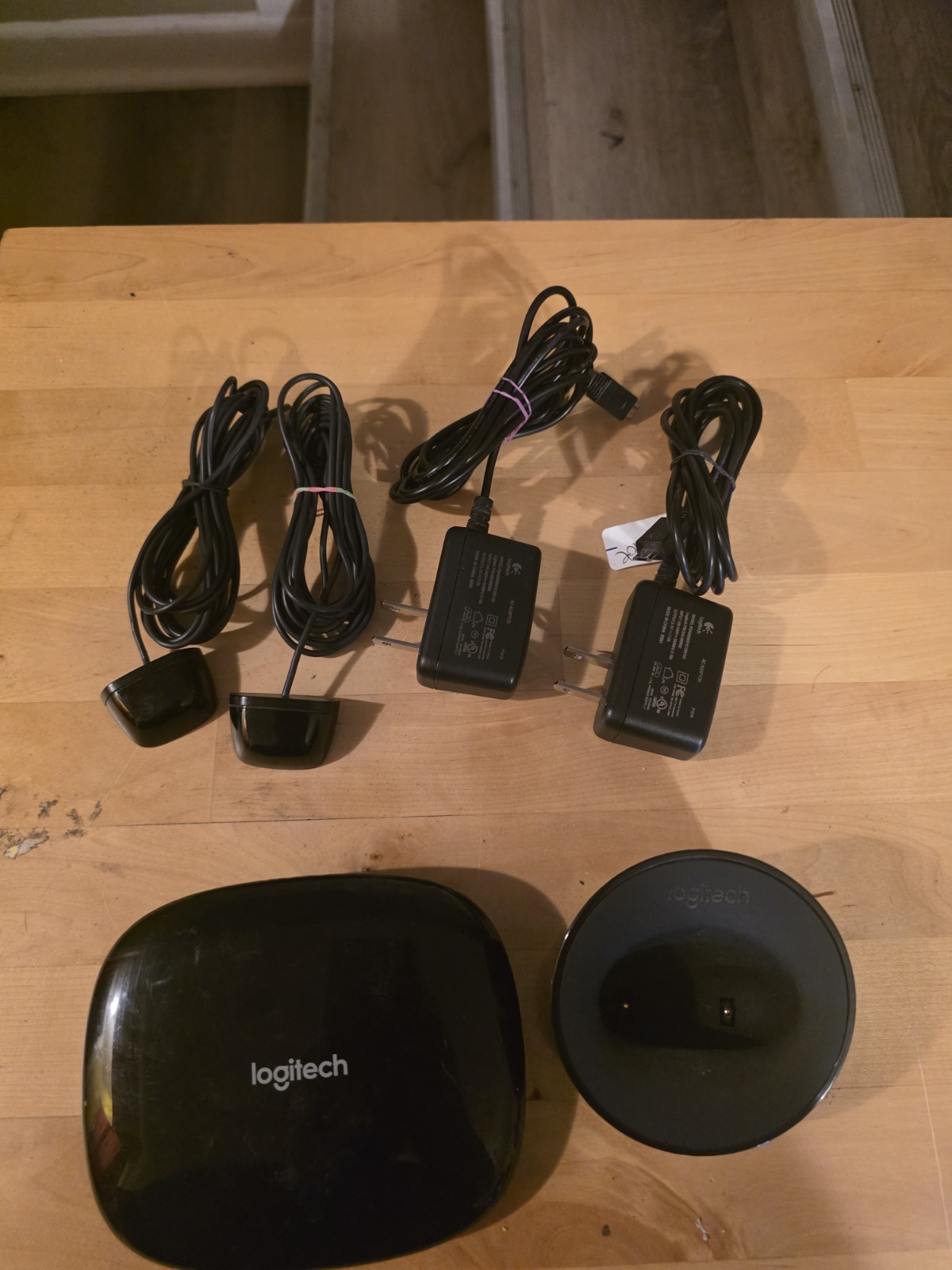 Logitech Harmony Hub Kit with Charging Dock, 2 IR Blasters & Power Adapters 