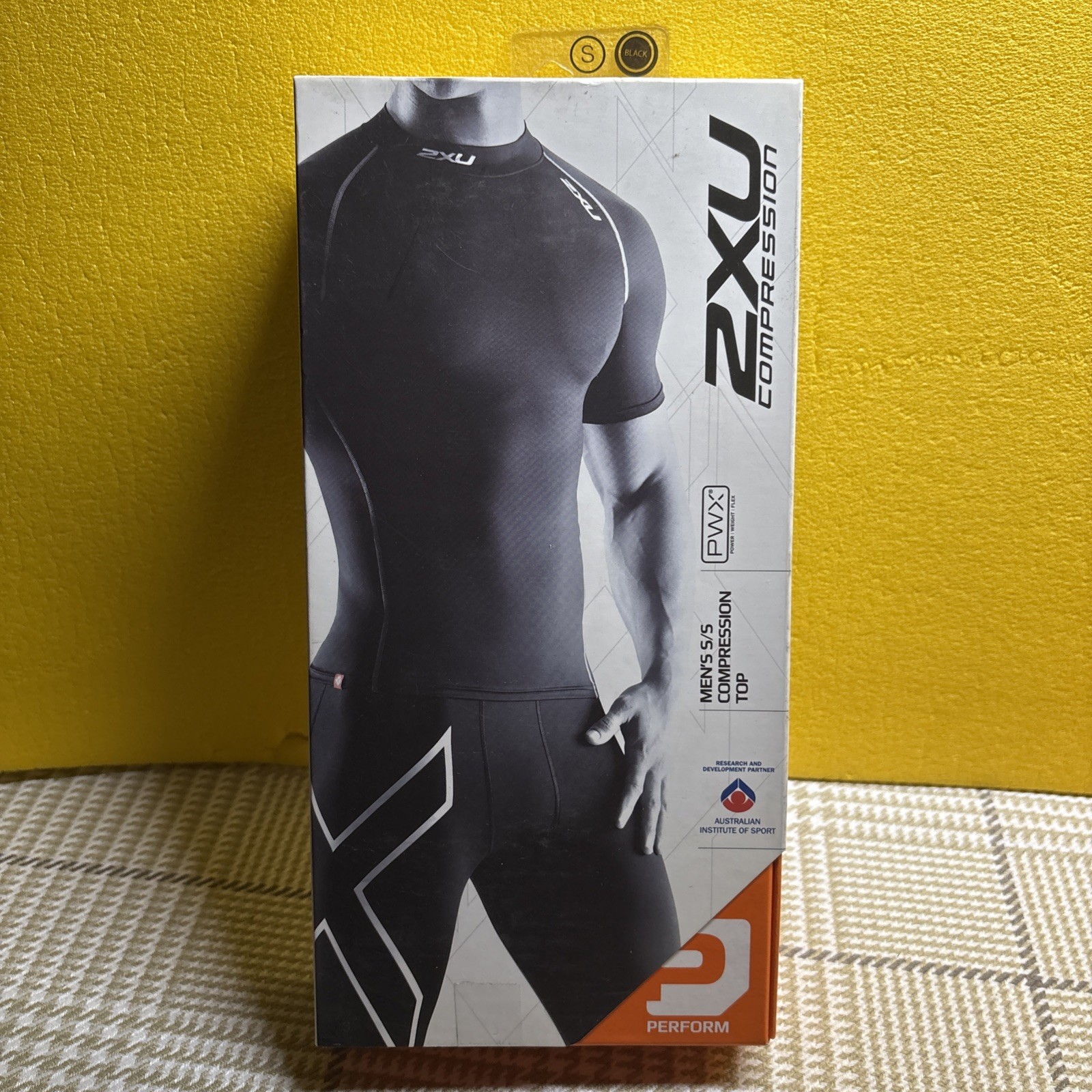 2XU Men\'s Compression Top - Enhance Performance and Recovery - Black 2XU Men\'s Compression Top - Enhance Performance and Recovery - Black