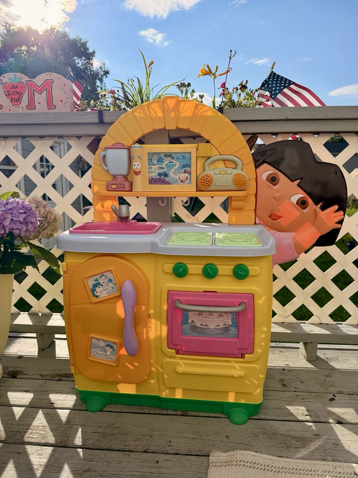 Nickelodeon Dora the Explorer 2005 Vintage Talking Singing Kitchen WORKS