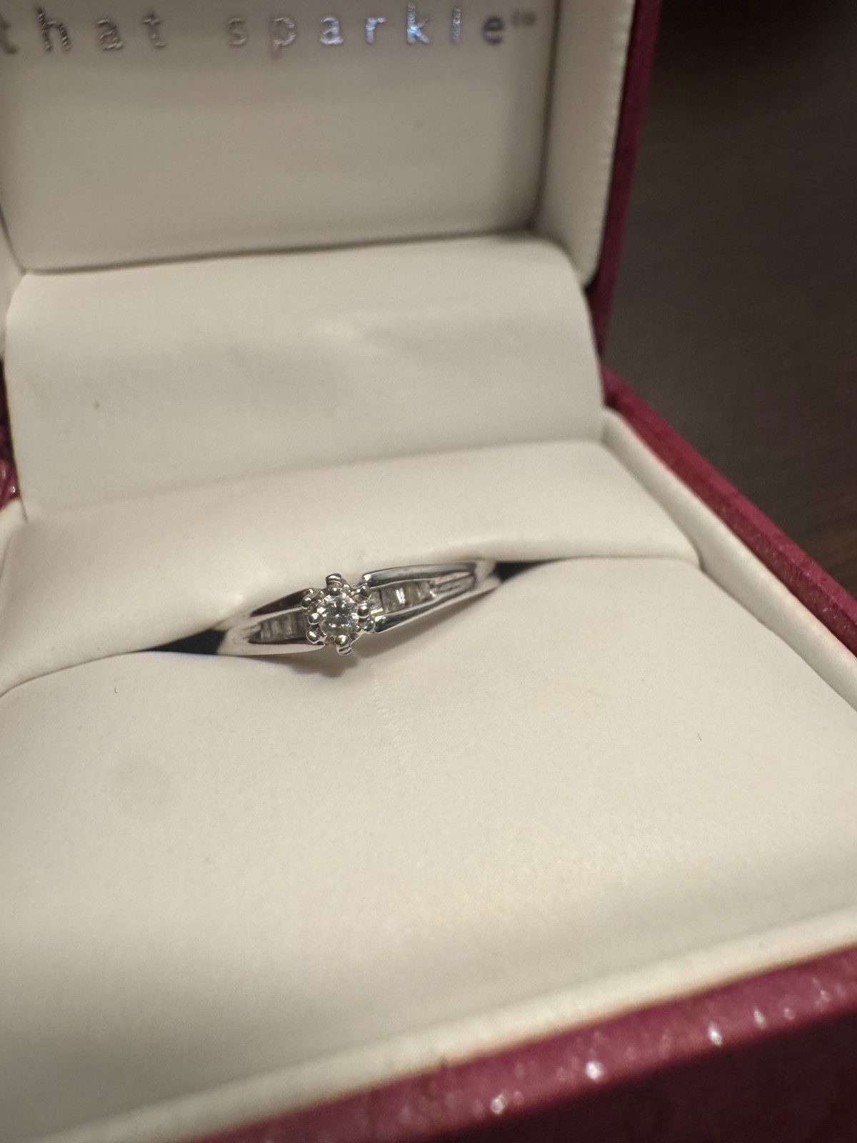Helzberg 10K White Gold Diamond Promise Ring - Small Accent Diamond - Size 7 Helzberg 10K White Gold Diamond Promise Ring - Small Accent Diamond - Size 7