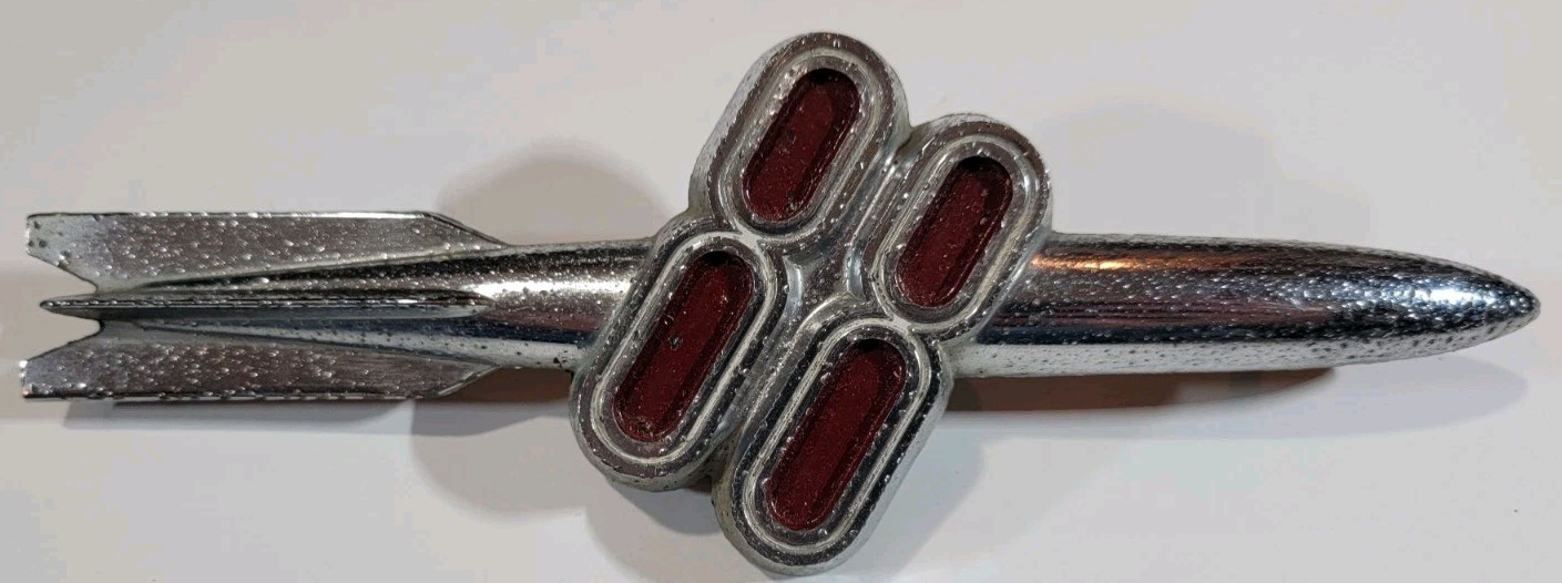 VINTAGE 1949 50 51 OLDSMOBILE ROCKET 88 EMBLEM OEM SUPER SPECIAL 88