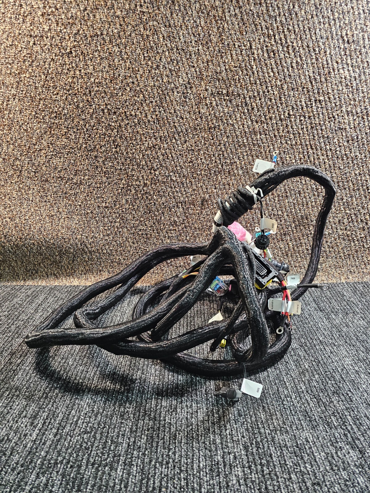 Specialized Engine Wiring Harness 1001143726