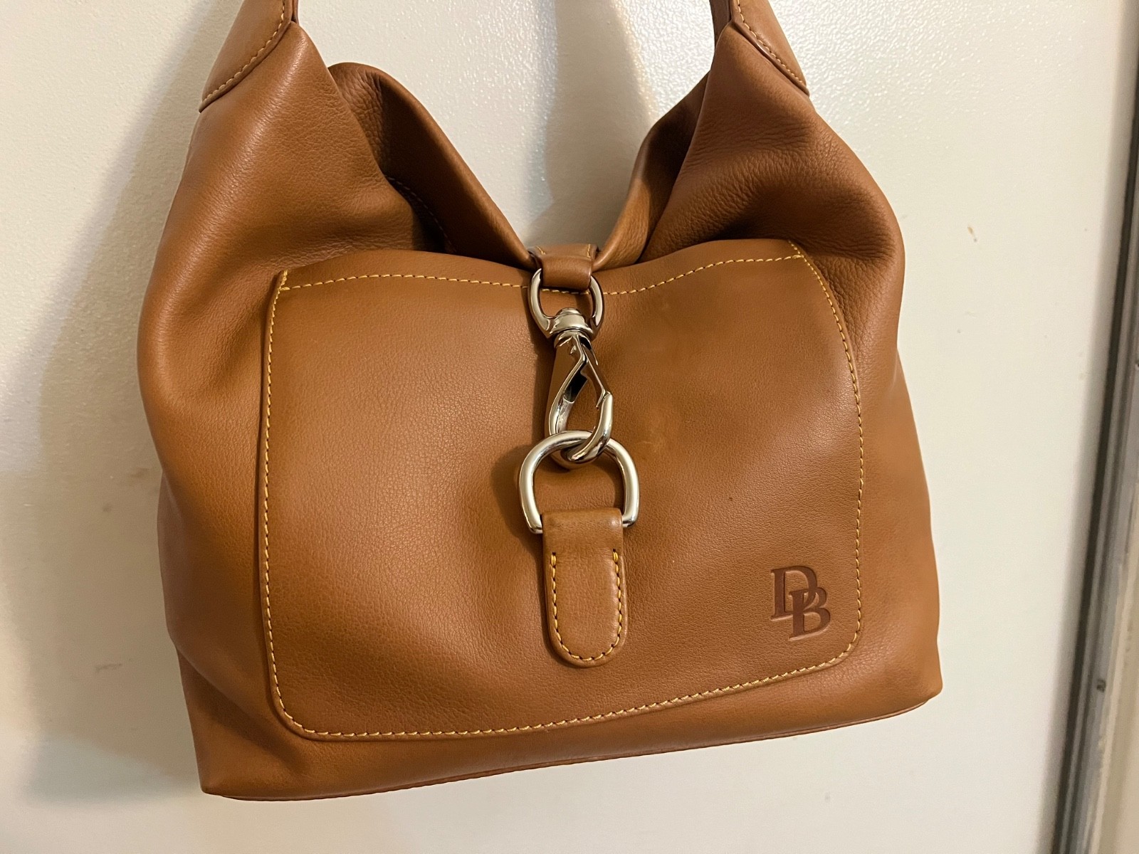 Dooney & Bourke Brown leather Shoulder Bag (Great Condition)