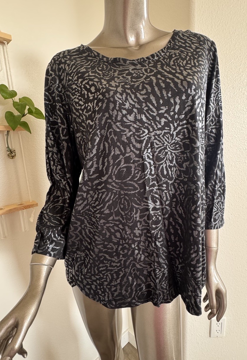 NWT Chico’s Zenergy Dawn 3/4 Sleeve Top - Size 2/US Womens L/12