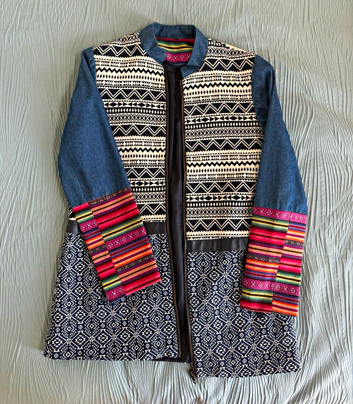 Women’s Desigual Blue Black Multicolor Geometric Zip Front Mid-Length Jacket Women’s Desigual Blue Black Multicolor Geometric Zip Front Mid-Length Jacket