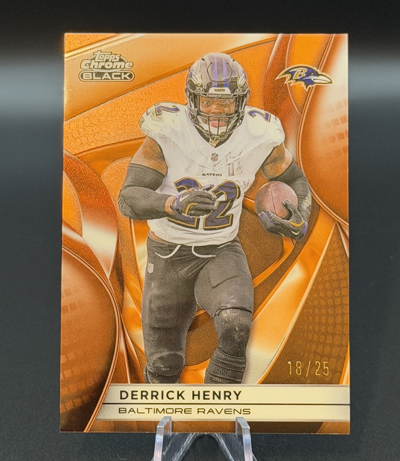 2025 Topps Chrome Black Derrick Henry Orange Refractor /25 #8 Ravens
