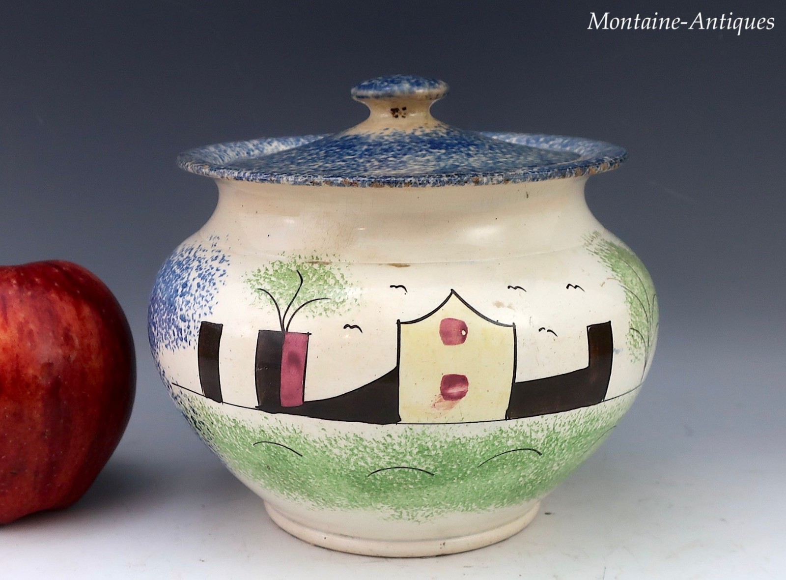 Two color Spatterware Sugarbowl W/ Fort Decoration ca., 1830