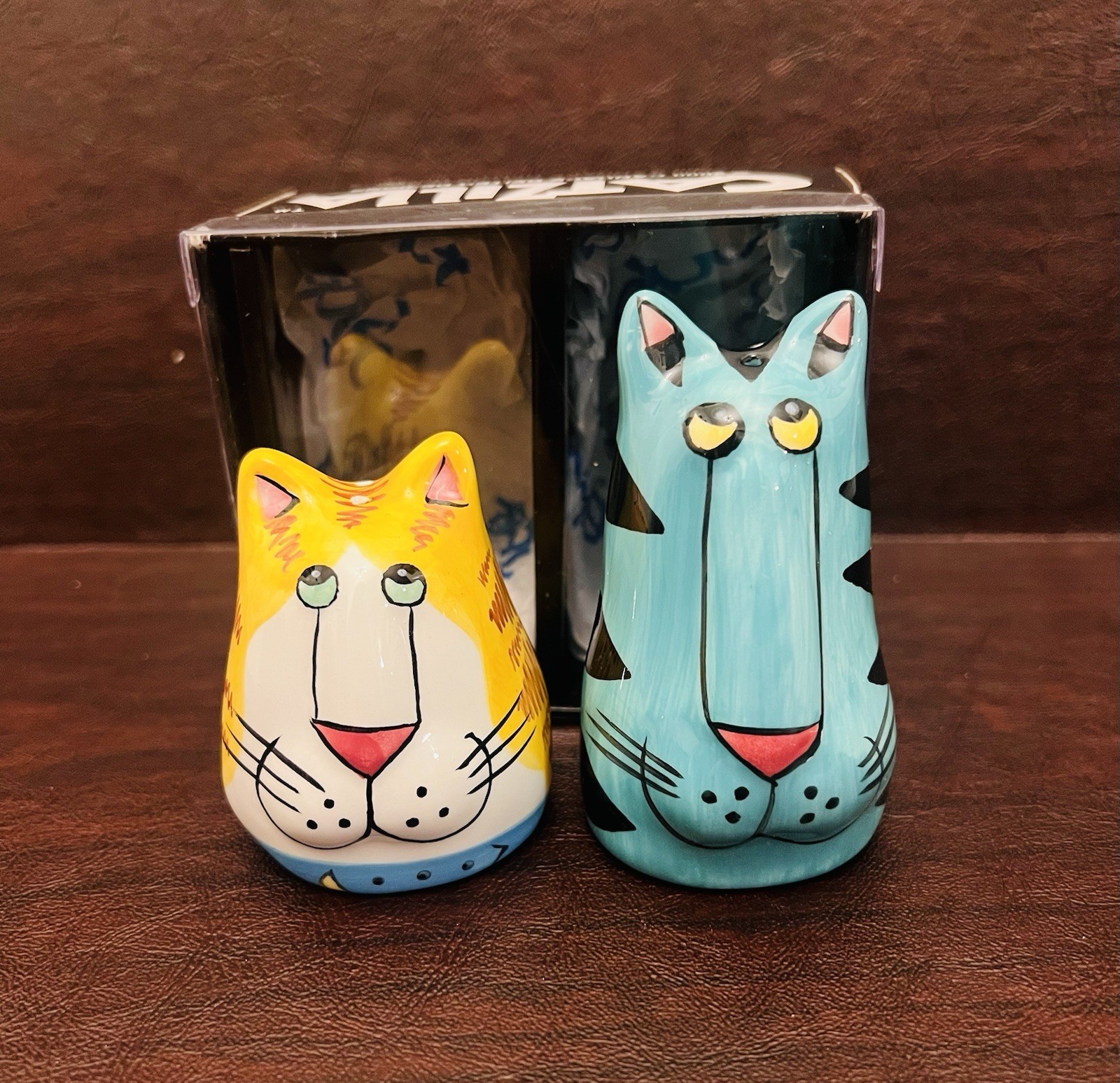 Vintage Catzilla Salt & Pepper Shaker Set Blue & Yellow 2000 Candace Reiter New Vintage Catzilla Salt & Pepper Shaker Set Blue & Yellow 2000 Candace Reiter New