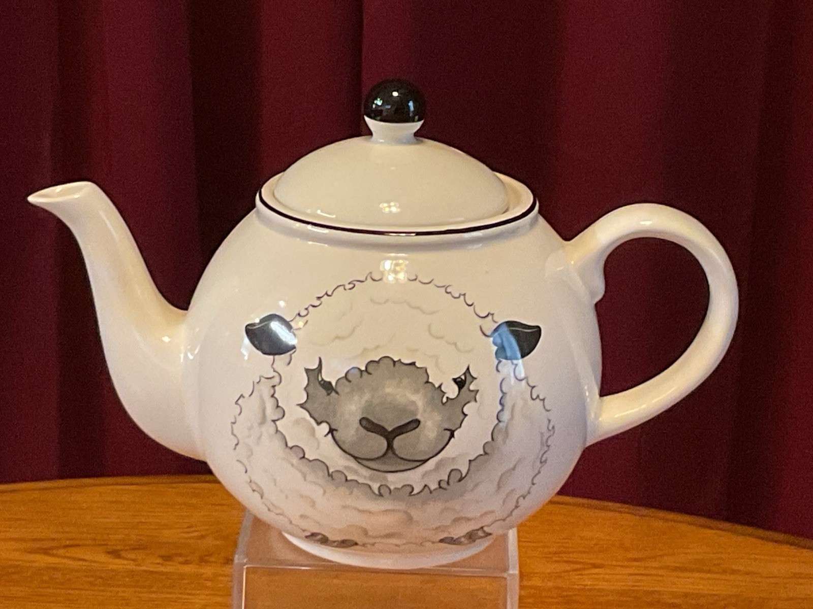 Vintage Arthur Wood Sheep Teapot 6 Cup Made in England Front & Back Design