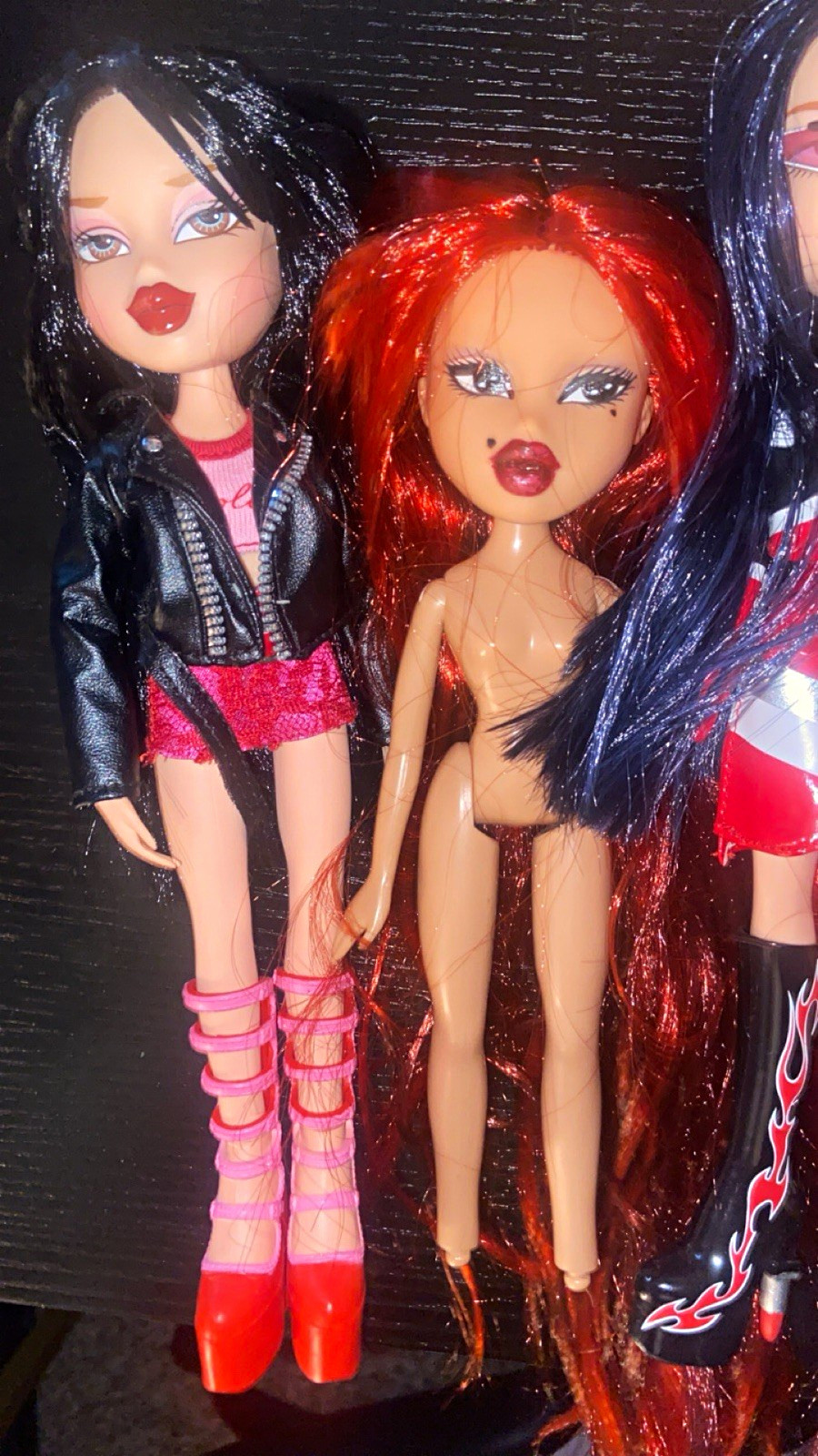 Bratz Fashion Doll Lot of 3 w/ Outfits 1 custom Bratz Fashion Doll Lot of 3 w/ Outfits 1 custom
