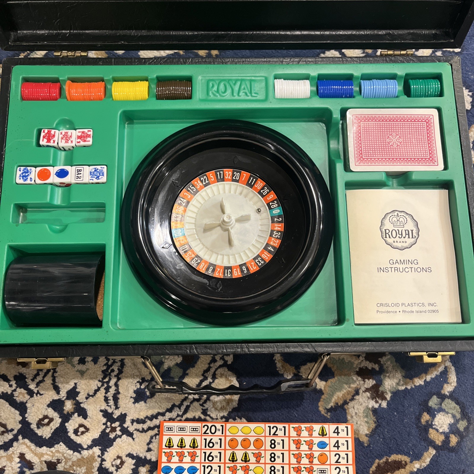 Royal Brand Crisloid Plastics Suitcase Casino Game Set Bakelite Roulette Wheel