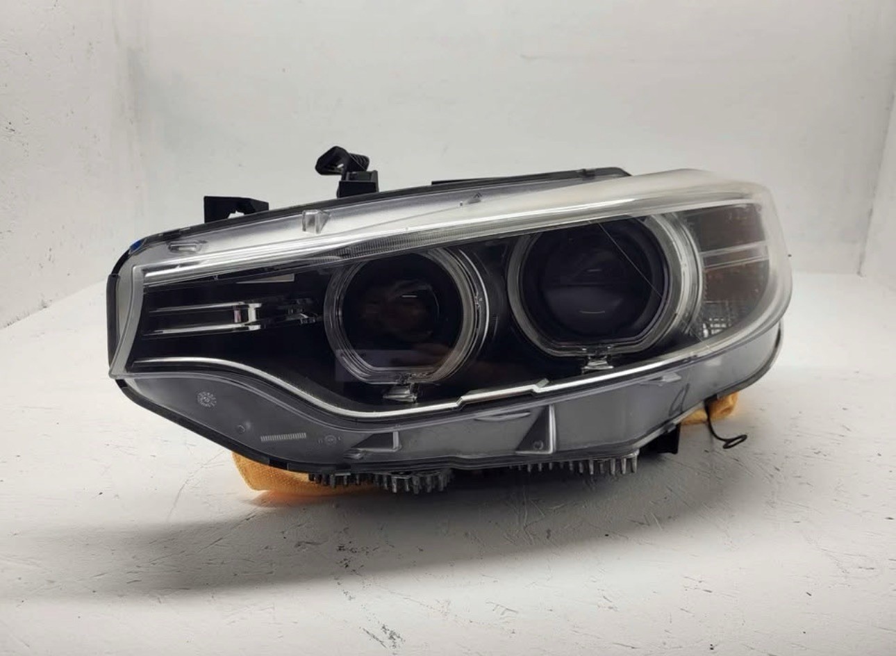2014 BMW 428i Driver side Headlight assembly Bi-Xenon OEM