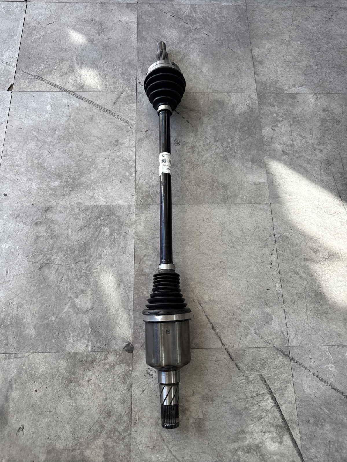 2020 - 2024 TESLA MODEL Y FRONT LEFT SIDE CV AXLE SHAFT HALFSHAFT OEM 118811599A 2020 - 2024 TESLA MODEL Y FRONT LEFT SIDE CV AXLE SHAFT HALFSHAFT OEM 118811599A