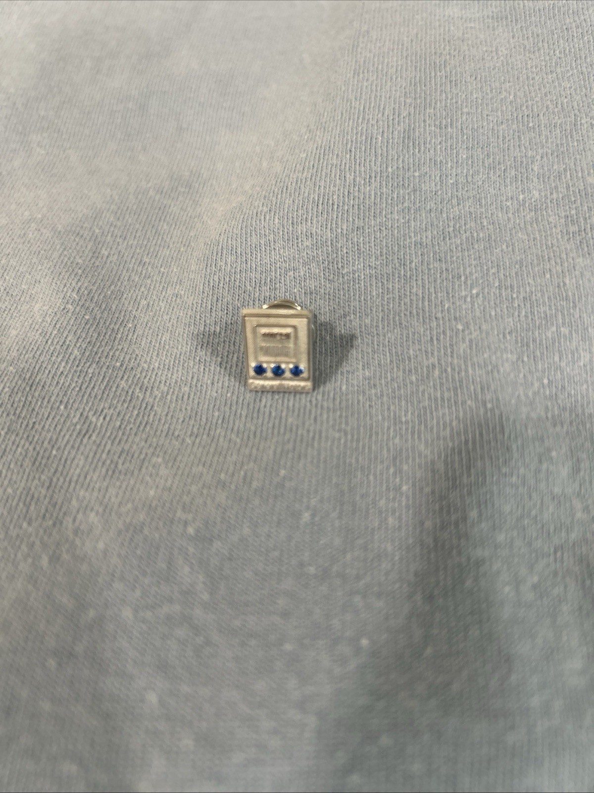 GM General Motors DESIGN 10k White Emerald Employee Award Pin GM General Motors DESIGN 10k White Emerald Employee Award Pin