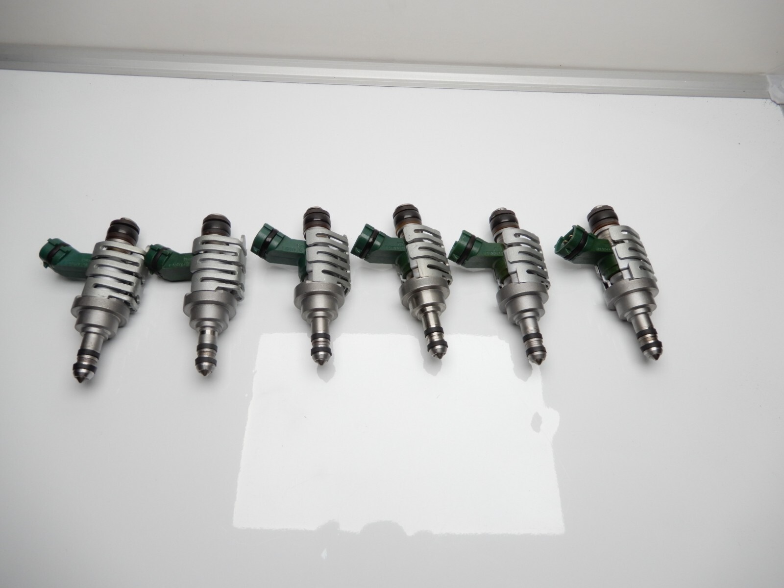 X6 OEM DENSO FUEL INJECTORS FOR 2006-2015 FIT Lexus IS250 & GS300 2.5L, 3.0L V6