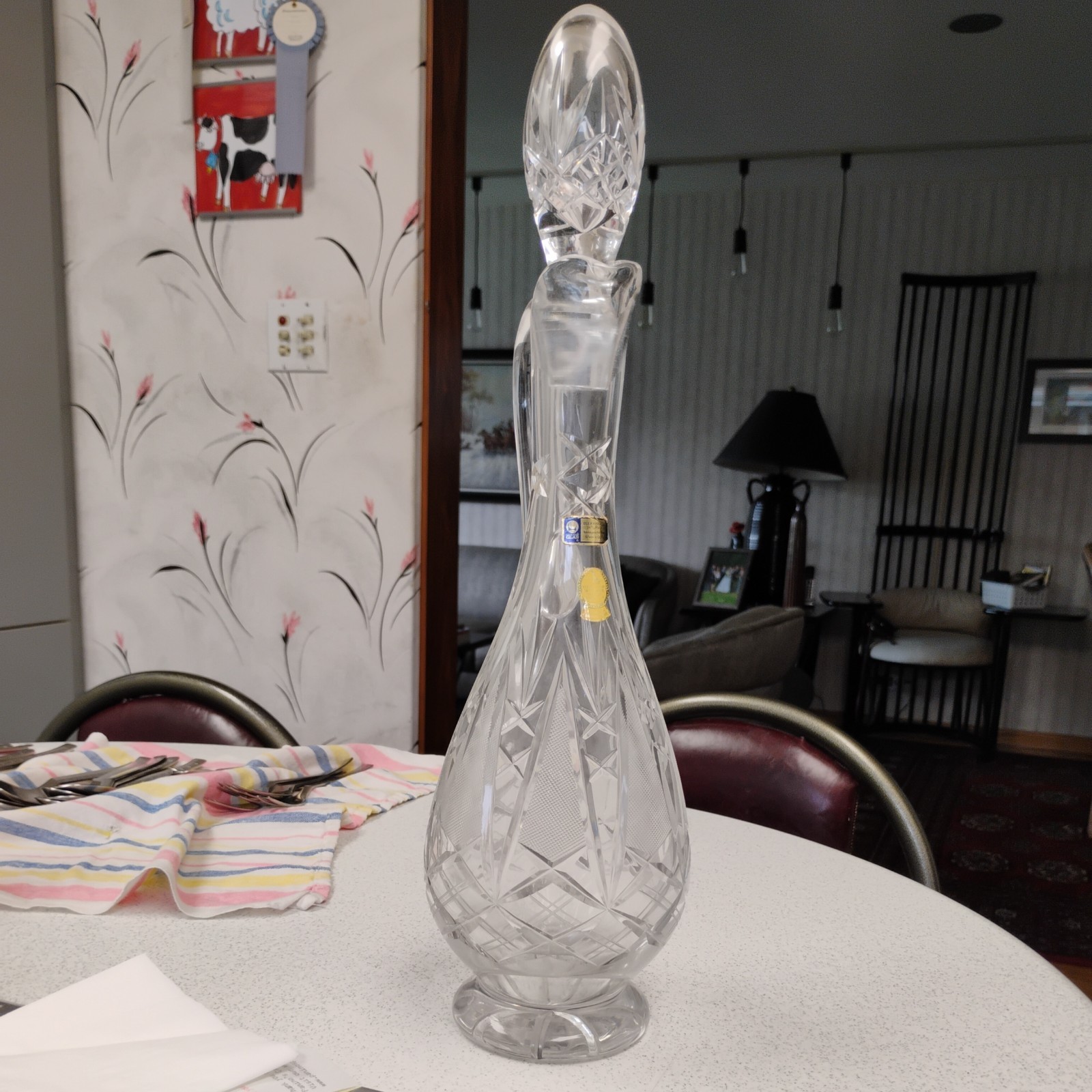 LAUSZISTER IMPERLUX 24% HAND CUT CRYSTAL CARAFE 17 IN W STICKERS. LAUSZISTER IMPERLUX 24% HAND CUT CRYSTAL CARAFE 17 IN W STICKERS.