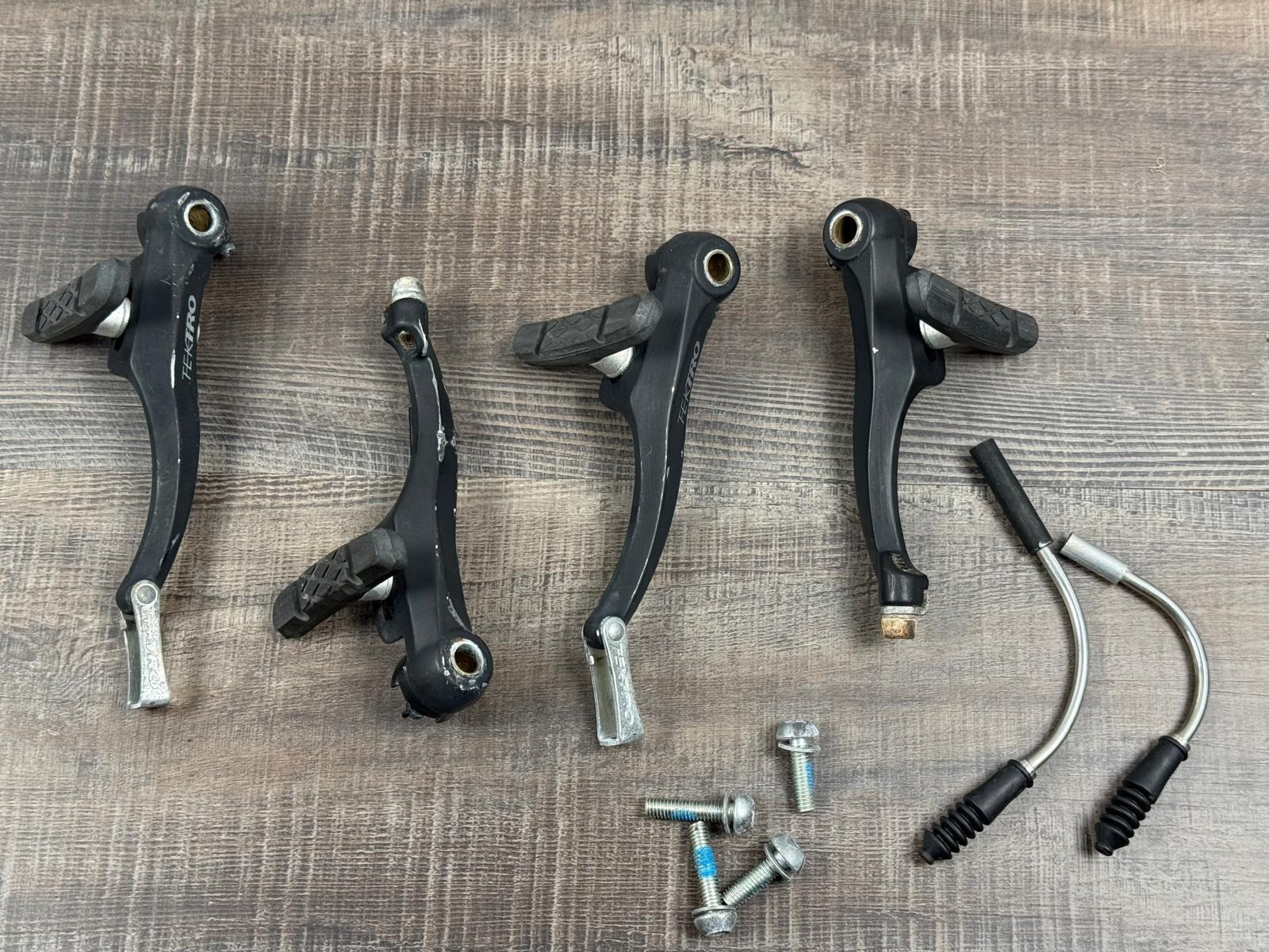 Vintage Tektro V-Brake Linear Pull Set Front / Rear MTB A3 Vintage Tektro V-Brake Linear Pull Set Front / Rear MTB A3