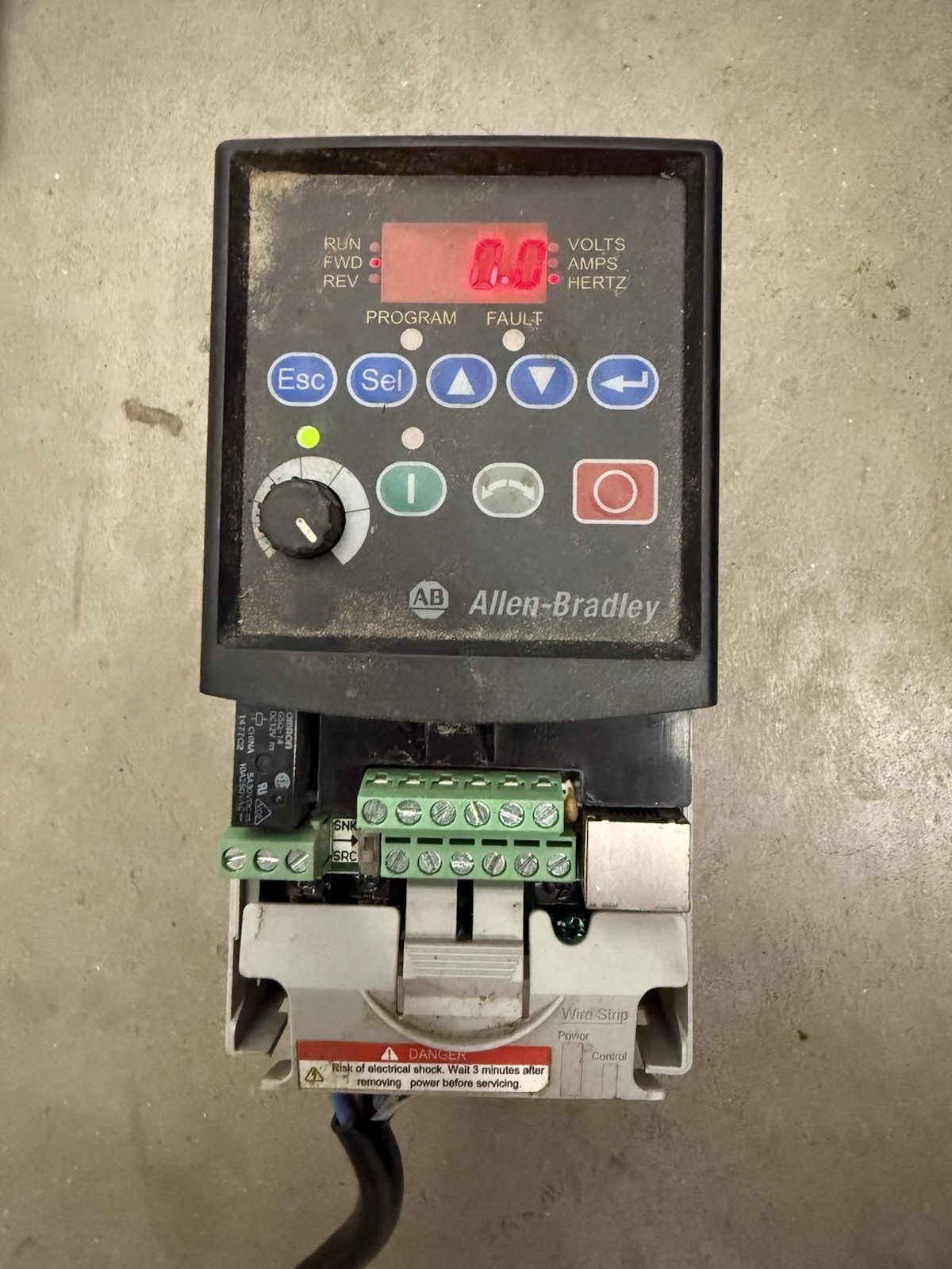 Allen Bradley Powerflex 4 Adjustable Frequency AC Drive 22A-B8P0N104 - Powers On