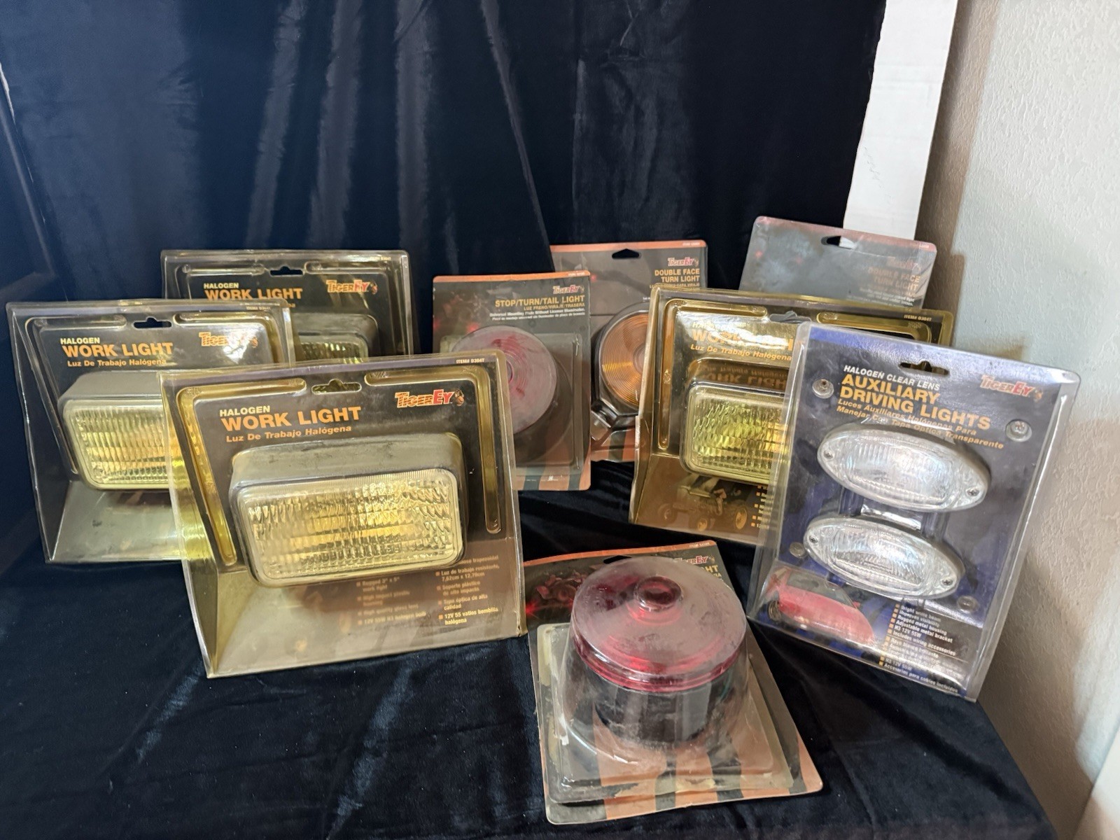 10pc Vintage NOS Tiger Ey Halogen Work Driving Stop Turn Tail Truck Light Lot 10pc Vintage NOS Tiger Ey Halogen Work Driving Stop Turn Tail Truck Light Lot