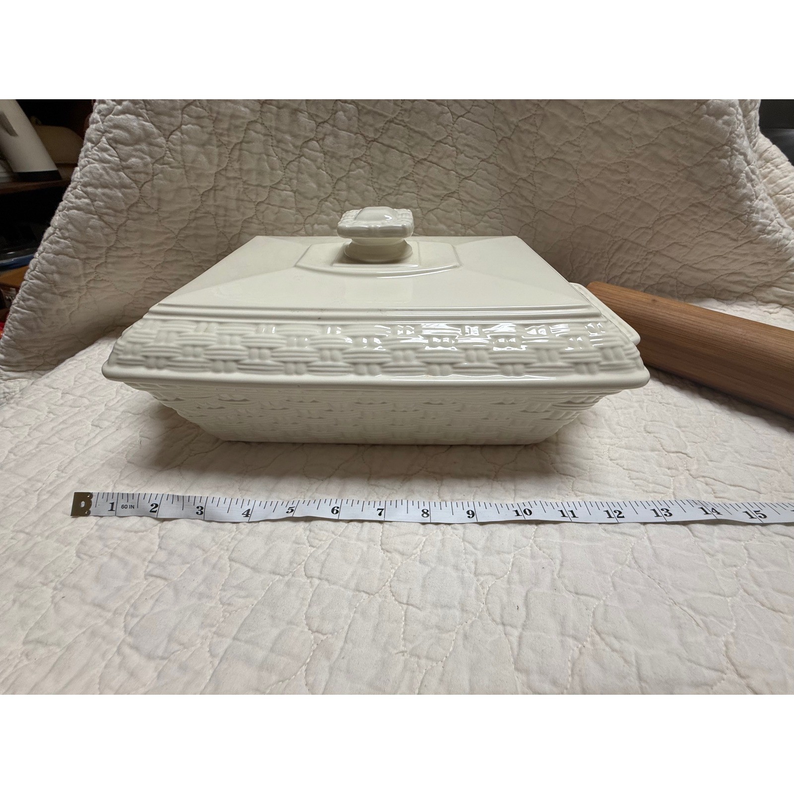 Belleek Everyday Ireland White Basketweave Lidded Casserole Rectangular Baker Belleek Everyday Ireland White Basketweave Lidded Casserole Rectangular Baker