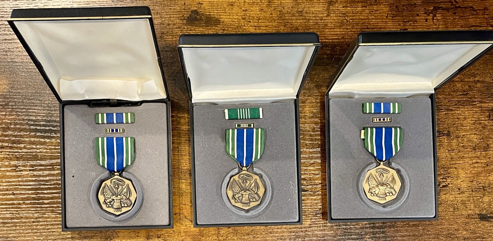 US Army Achievement Medal & Ribbon Full Size Set With Cases US Army Achievement Medal & Ribbon Full Size Set With Cases