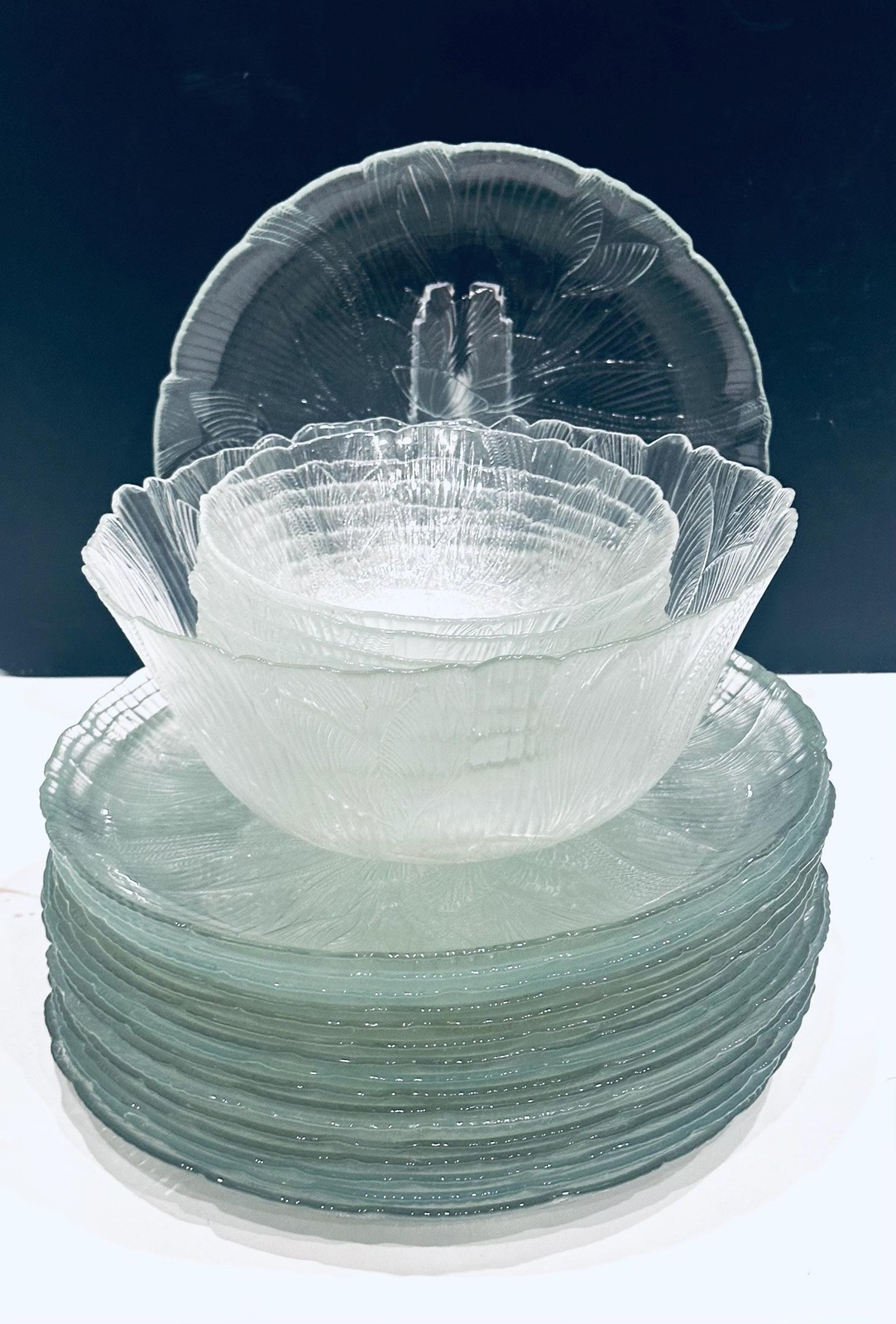 Arcoroc Canterbury Crocus Glass Dinner , Salad Plates, Cereal Bowls_Pick yours. Arcoroc Canterbury Crocus Glass Dinner , Salad Plates, Cereal Bowls_Pick yours.