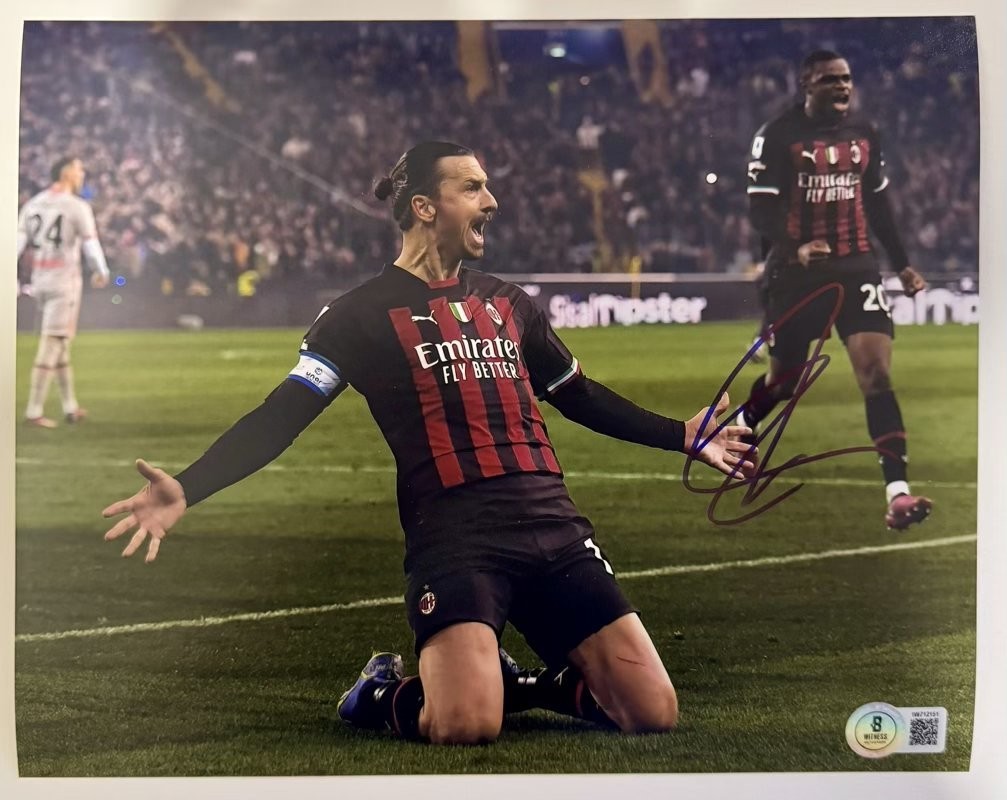 ZLATAN IBRAHIMOVIC SIGNED AUTOGRAPH 8 X 10 PHOTO AC MILAN SWEDEN ZLATAN IBRAHIMOVIC SIGNED AUTOGRAPH 8 X 10 PHOTO AC MILAN SWEDEN
