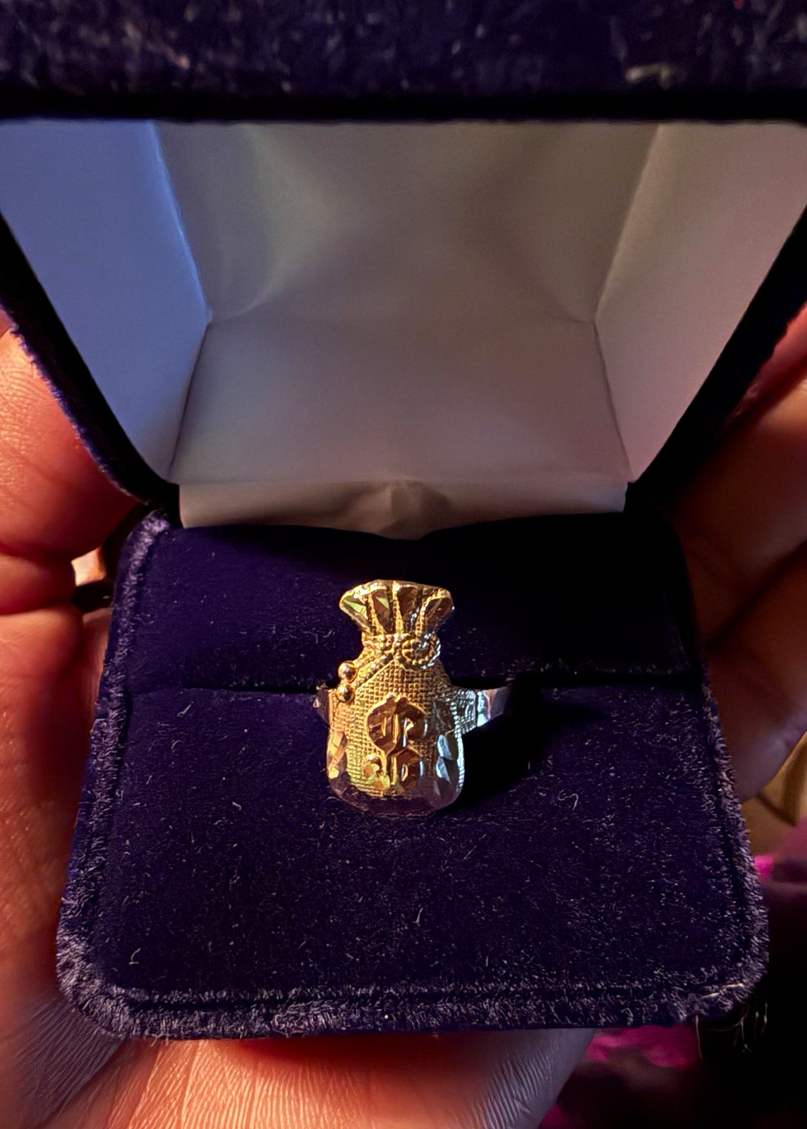 Fine 10K Yellow Gold Money Bag Ring Size 7 Fine 10K Yellow Gold Money Bag Ring Size 7