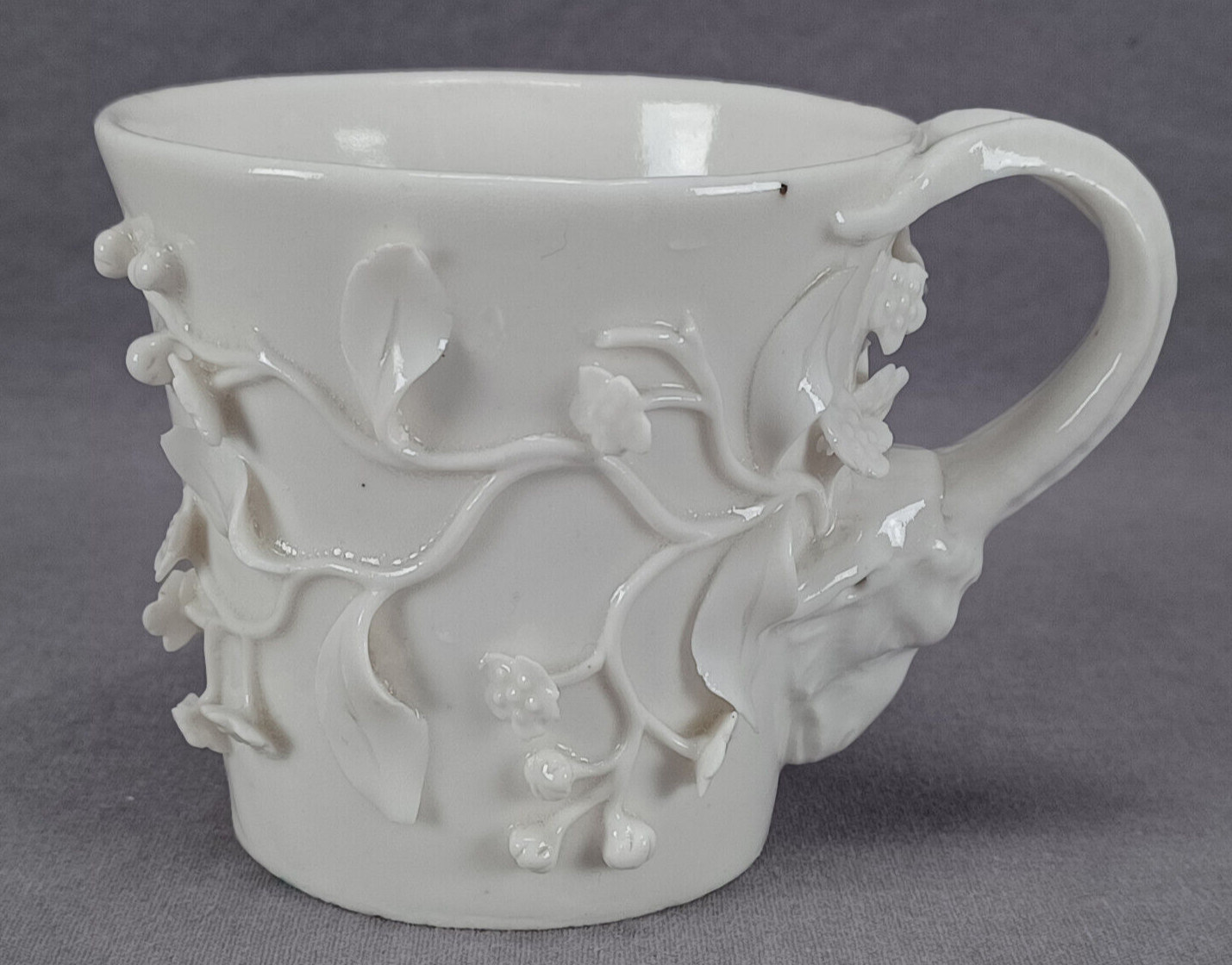 18th Century French Chantilly White Floral Encrusted Porcelain Mug C.1760-1800