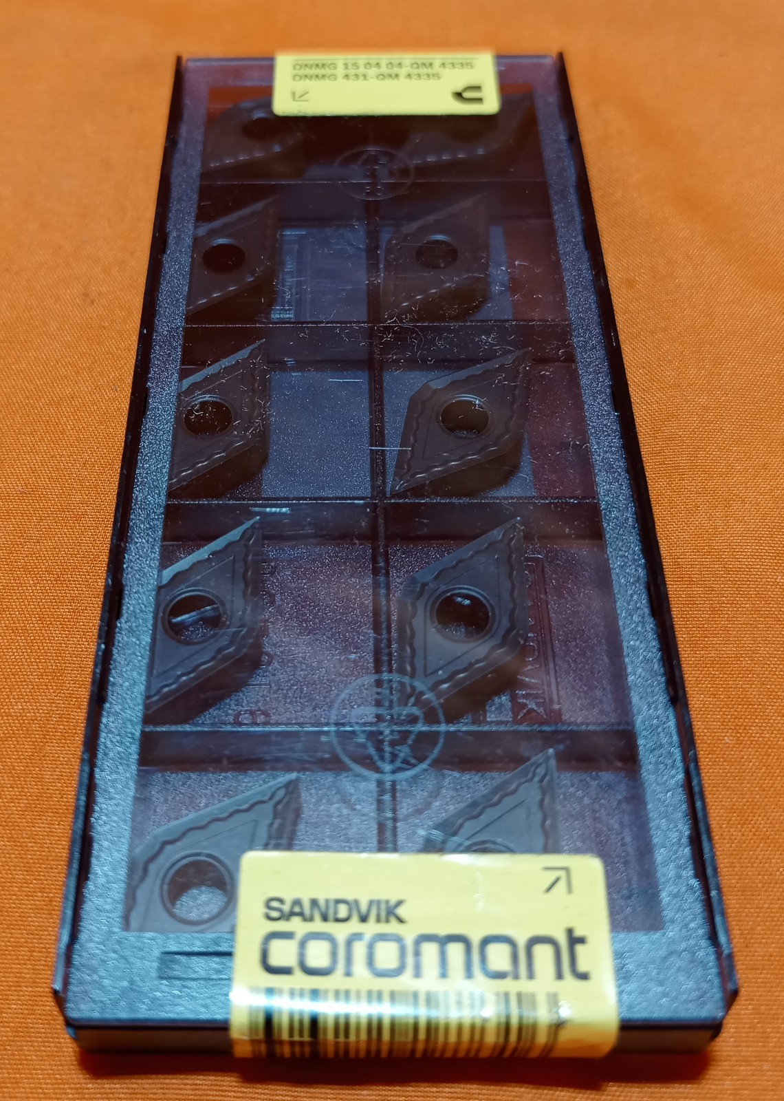 Pack Of 10 Sandvik Coromant DNMG 15 04 04-QM 4335 Pack Of 10 Sandvik Coromant DNMG 15 04 04-QM 4335