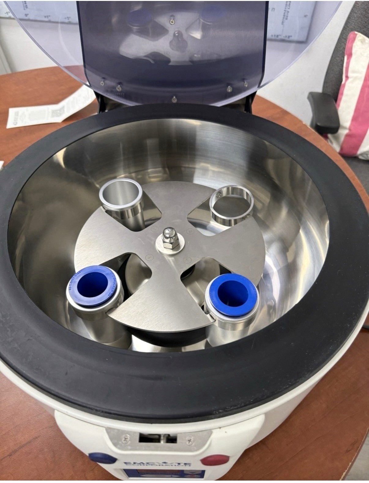 EmCyte Corporation Platinum Series Low Speed Centrifuge Digital Display