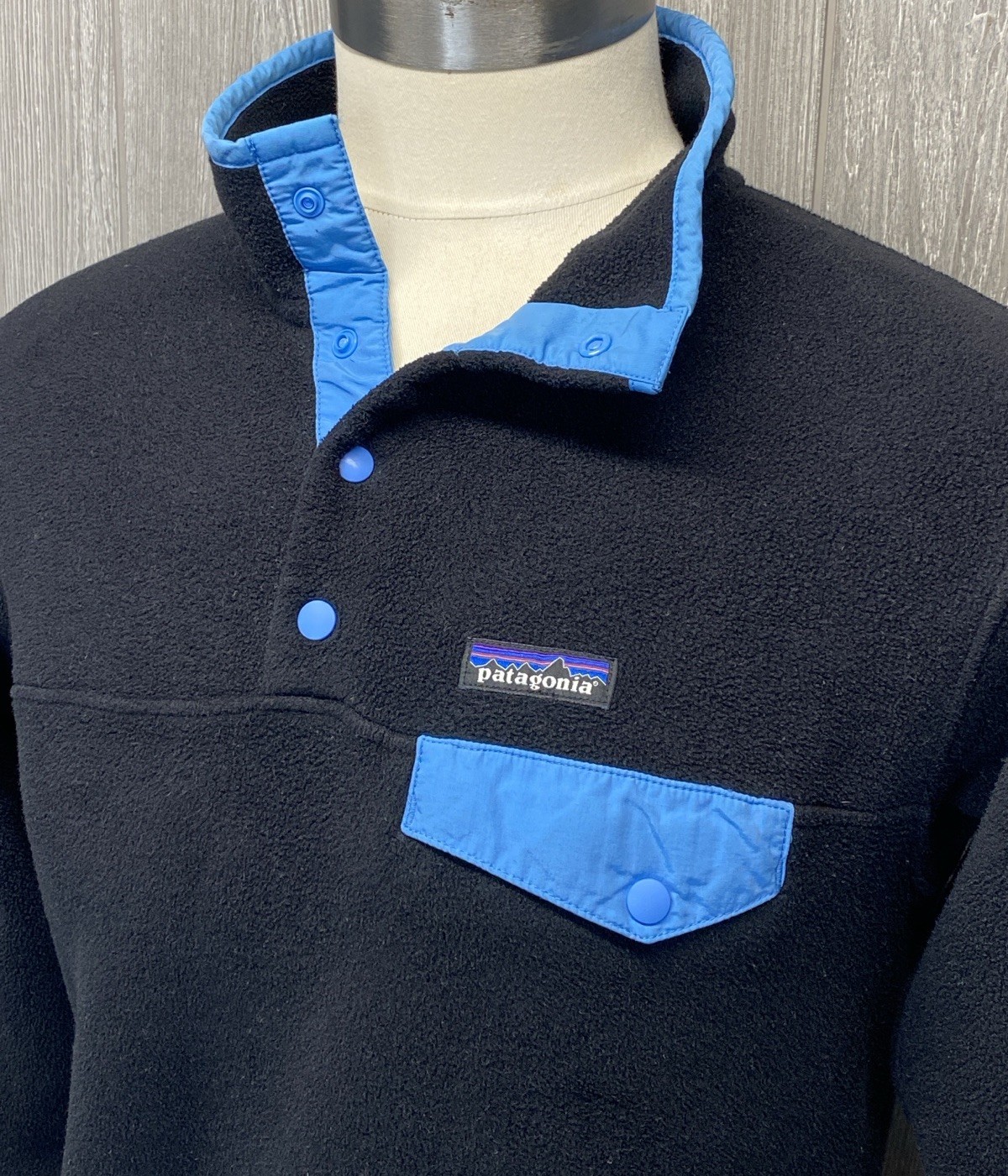 Patagonia Women’s Black Blue Synchilla Snap T Fleece Pocket Jacket Size Large
