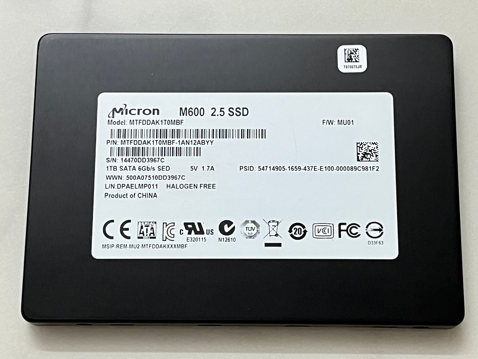 Micron Crucial M600 1TB SSD Internal MTFDDAK1T0MBF 2.5