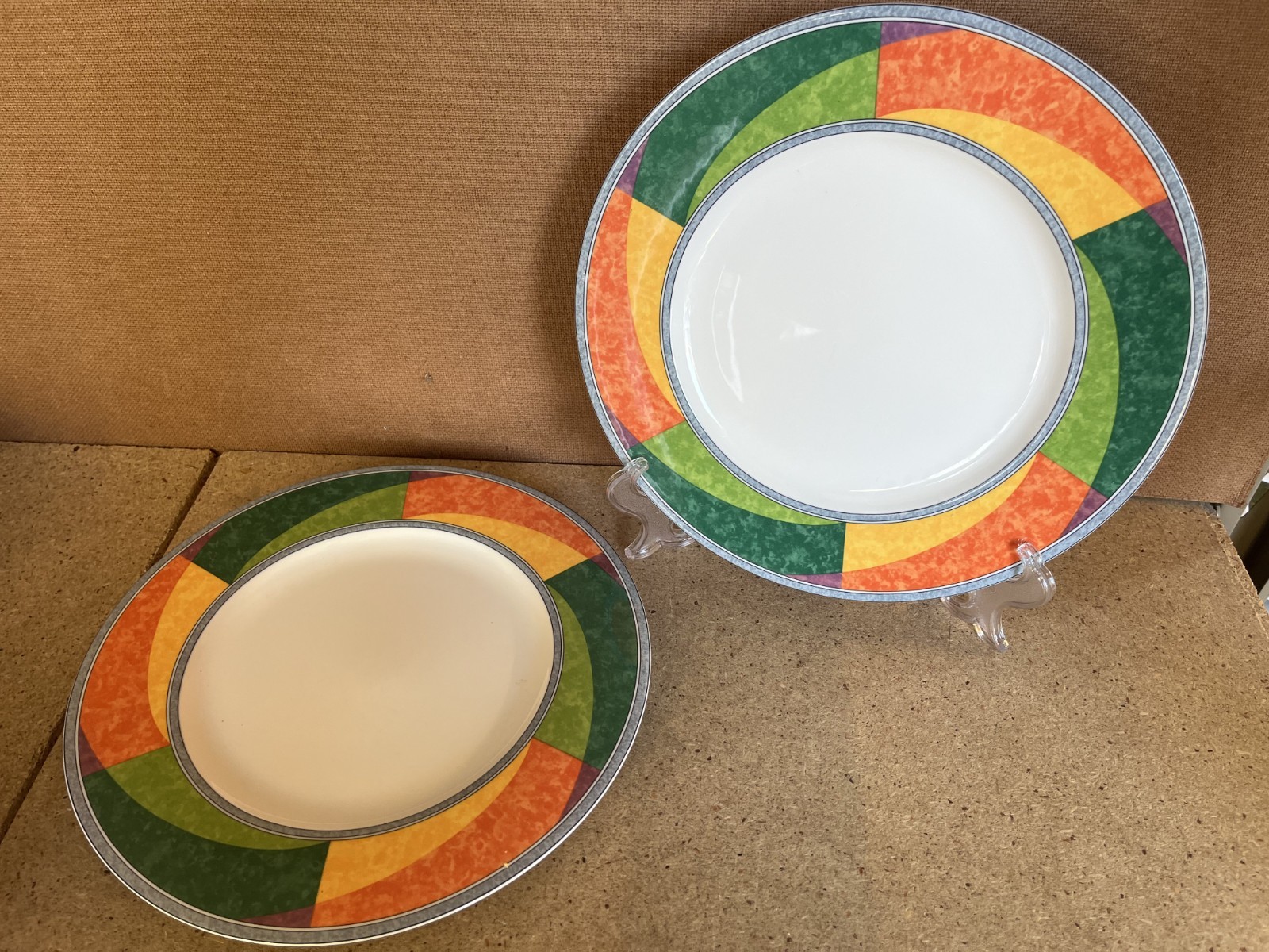 Mikasa Color Scheme Ultima Dinner Plates Set Of 2 HK231 Geometric Orange Green