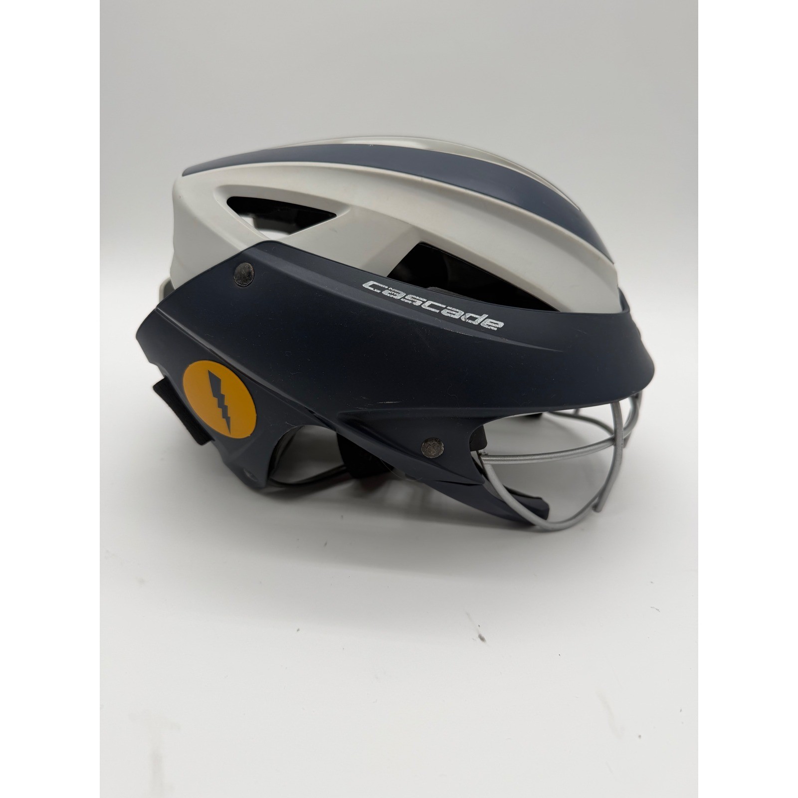Cascade LX Womens Lacrosse Helmet Navy White Silver Face Mask Size Medium Cascade LX Womens Lacrosse Helmet Navy White Silver Face Mask Size Medium