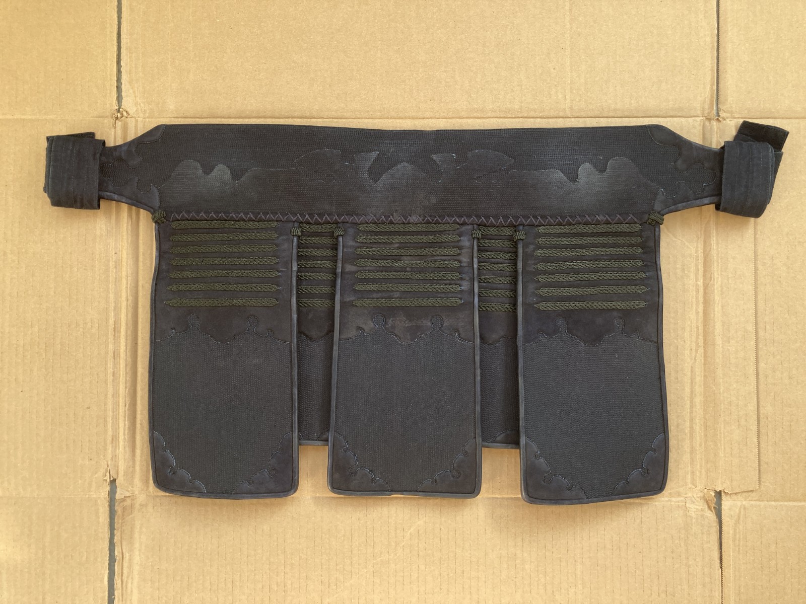 e-Bogu Limited Edition Top Quality Kendo Tare 4mm Machine Stitched, Size Large