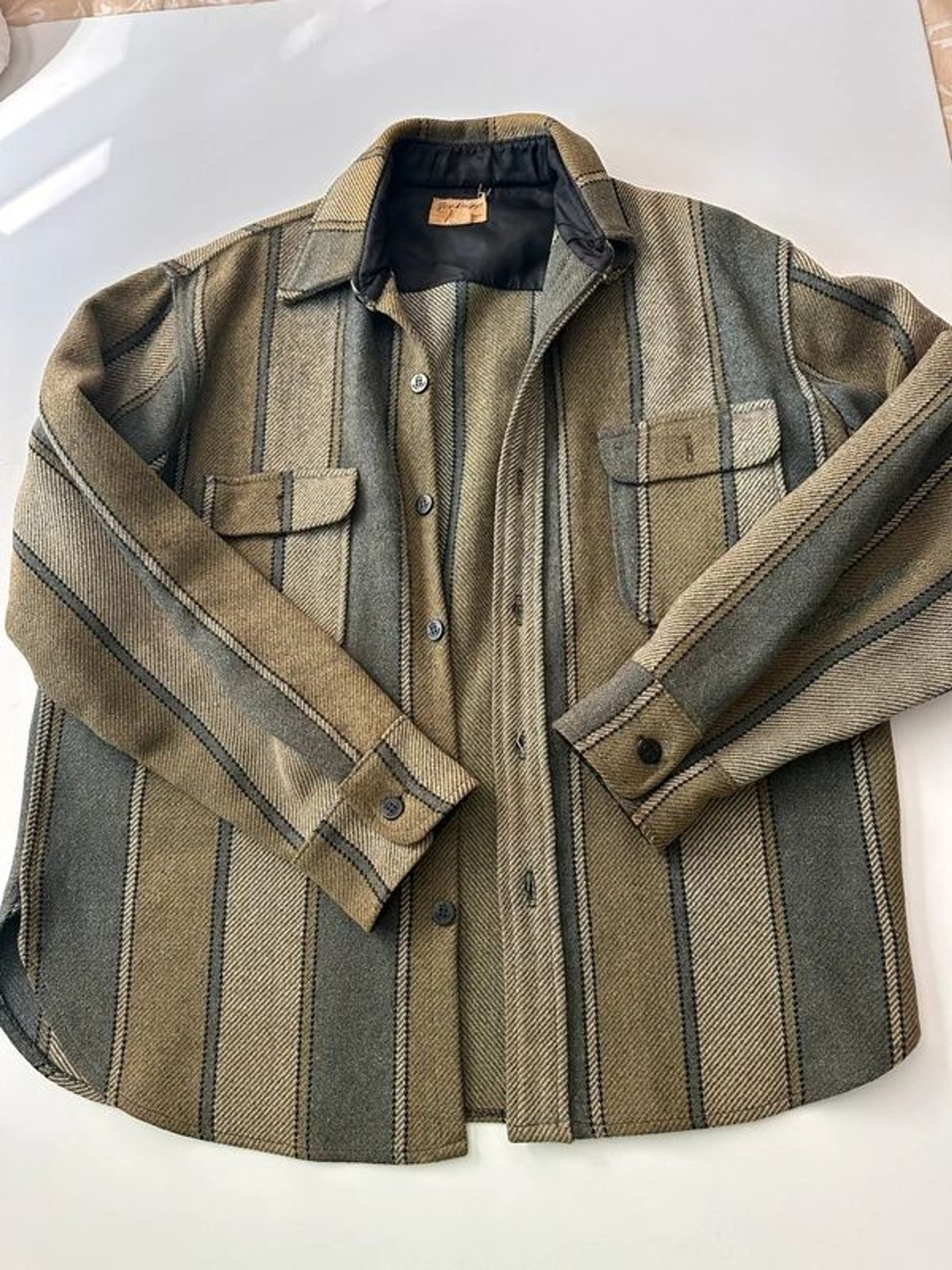 Vintage Fox Knapp Wool Shacket Vintage Fox Knapp Wool Shacket